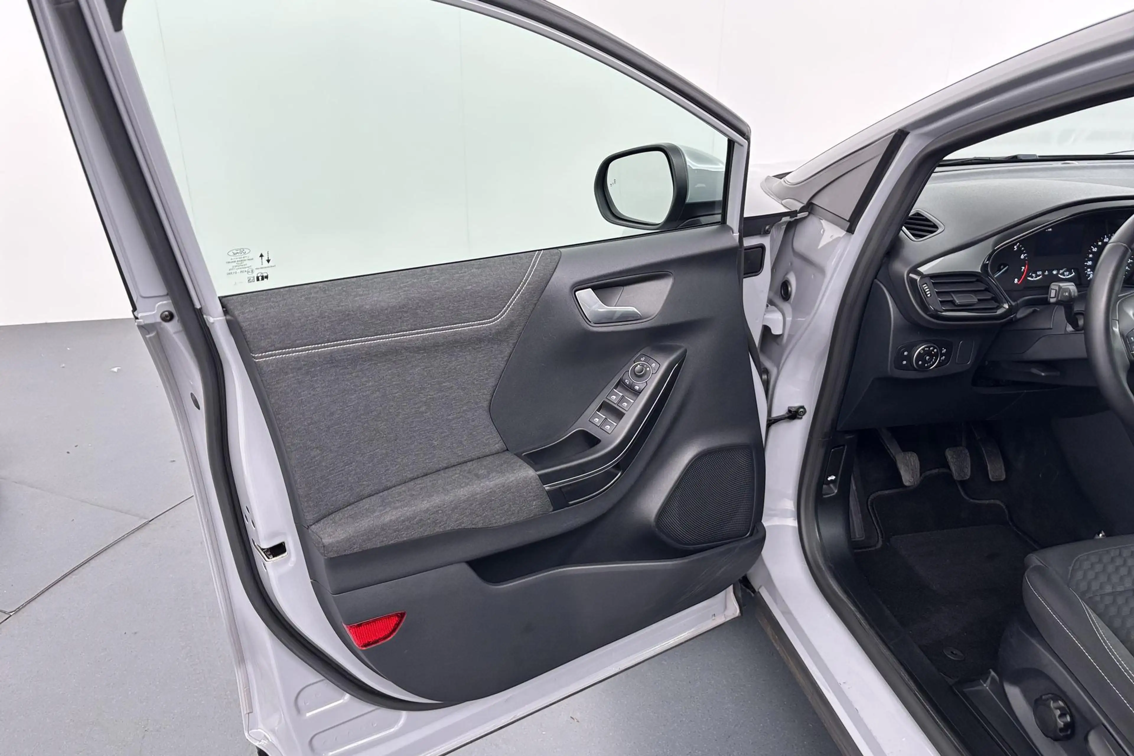 Ford Puma 1.0 EcoBoost Hybrid Titanium Wendbaar, zuinig en h — photo 32