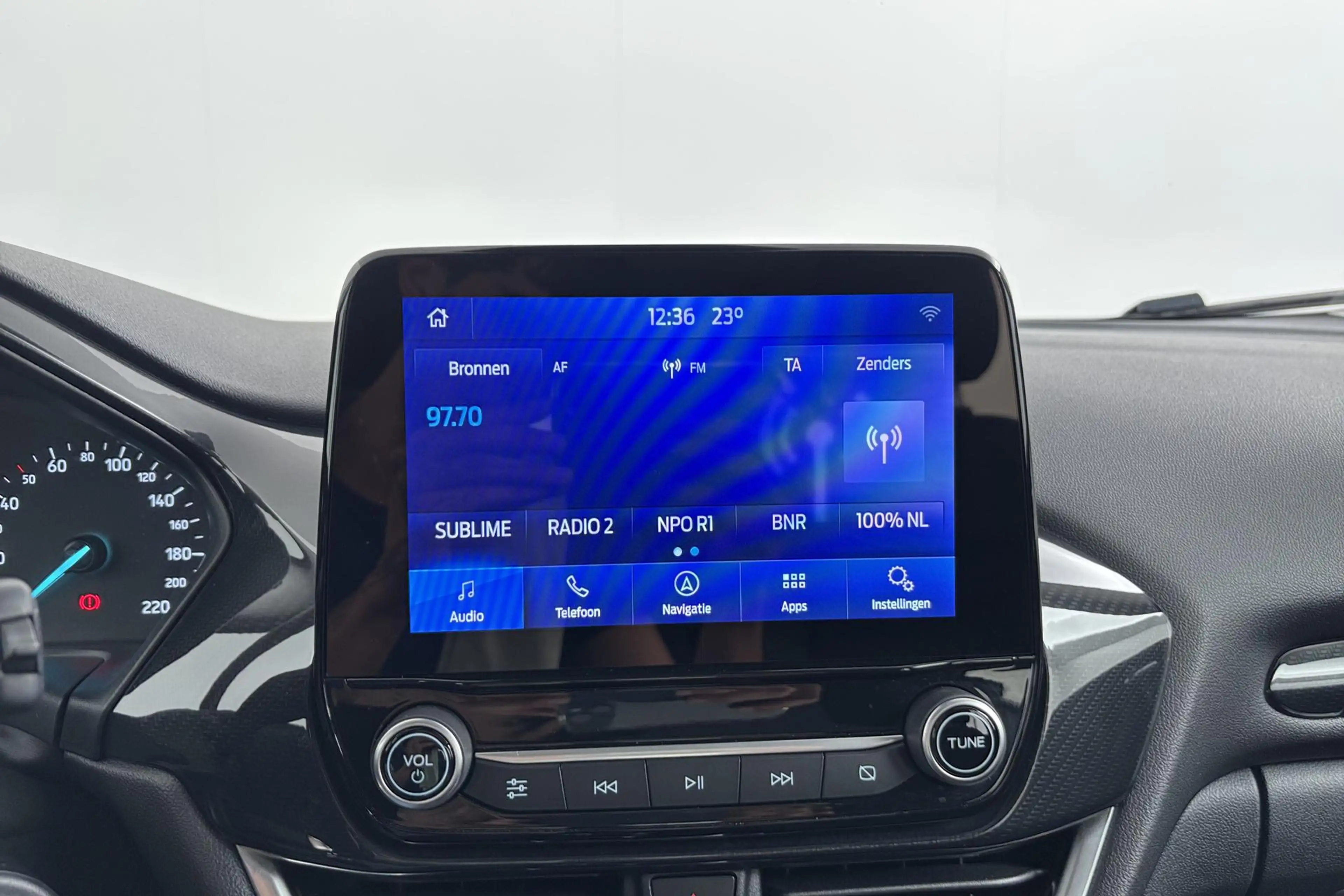 Ford Puma 1.0 EcoBoost Hybrid Titanium Wendbaar, zuinig en h — photo 33