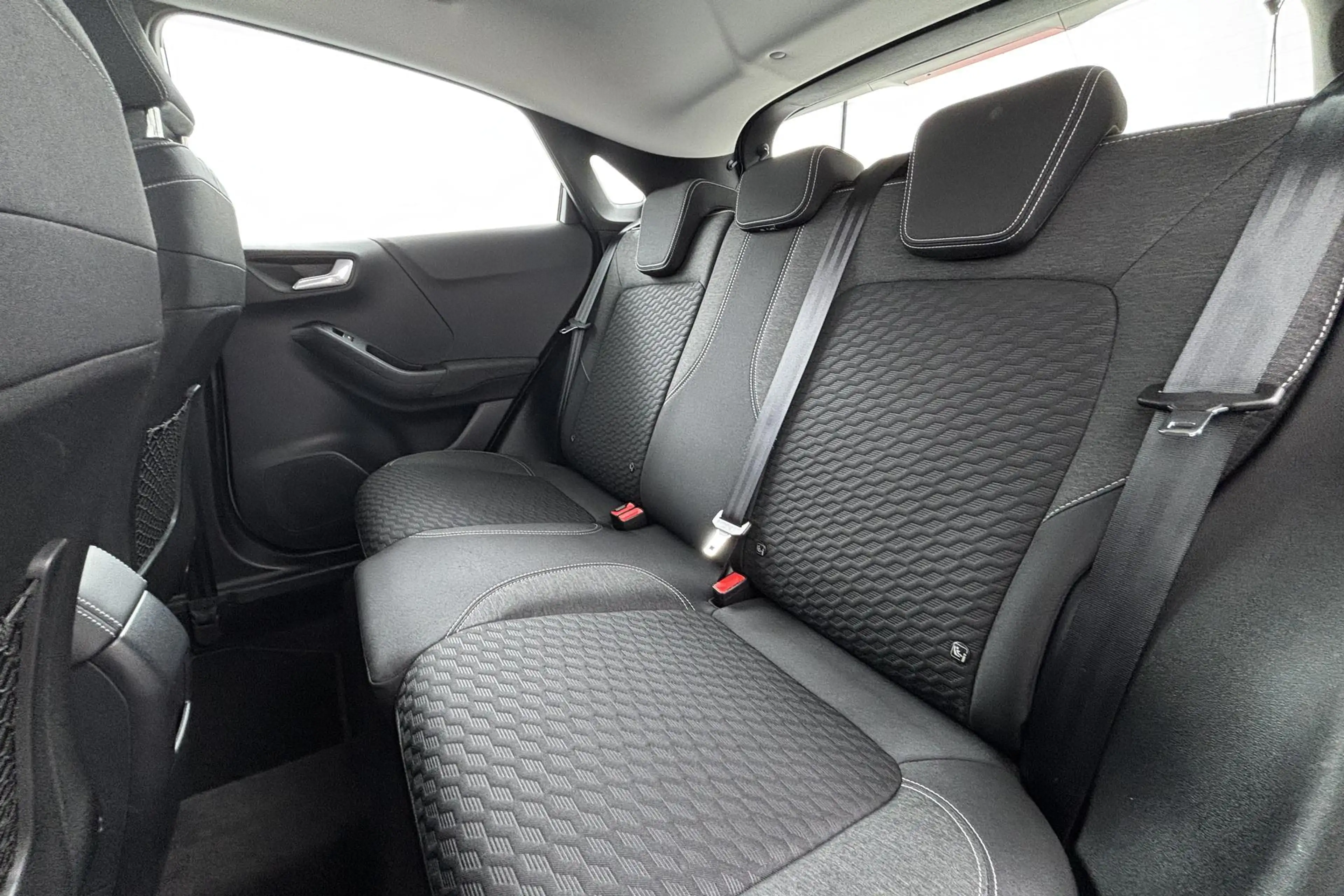 Ford Puma 1.0 EcoBoost Hybrid Titanium Wendbaar, zuinig en h — photo 23