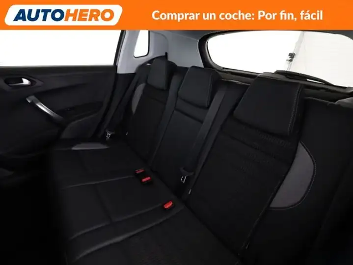 Peugeot 2008 1.2 Pure Tech S&S Allure (2017) 2018, foto 15