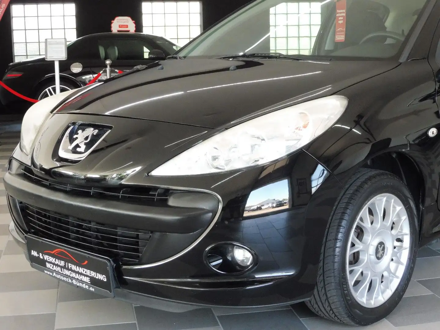 Peugeot 206 + Basis Klimaaut/2.Hand/Tüv bis 2027 Schwarz - 1