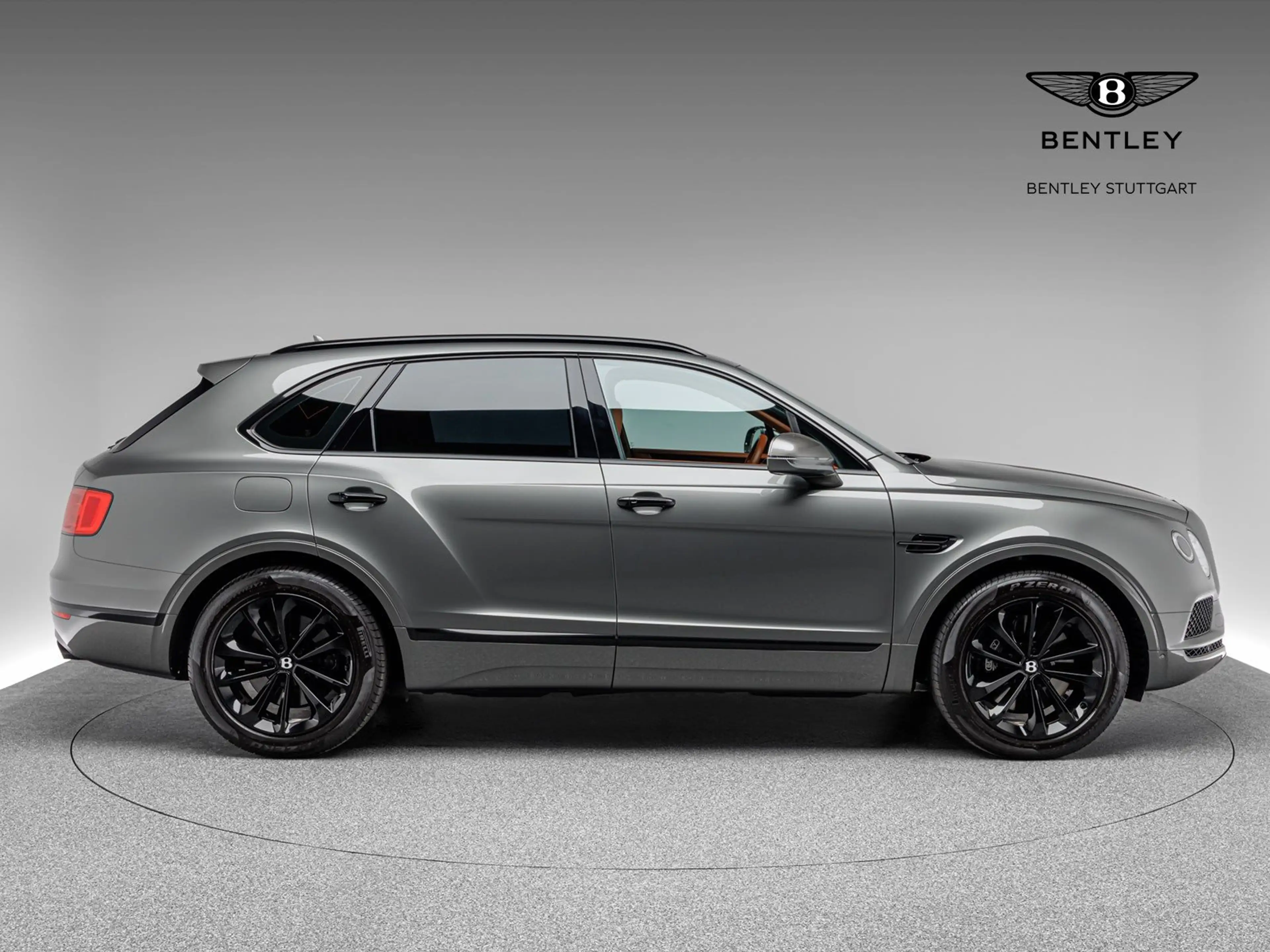 Bentley Bentayga Onyx — photo 2