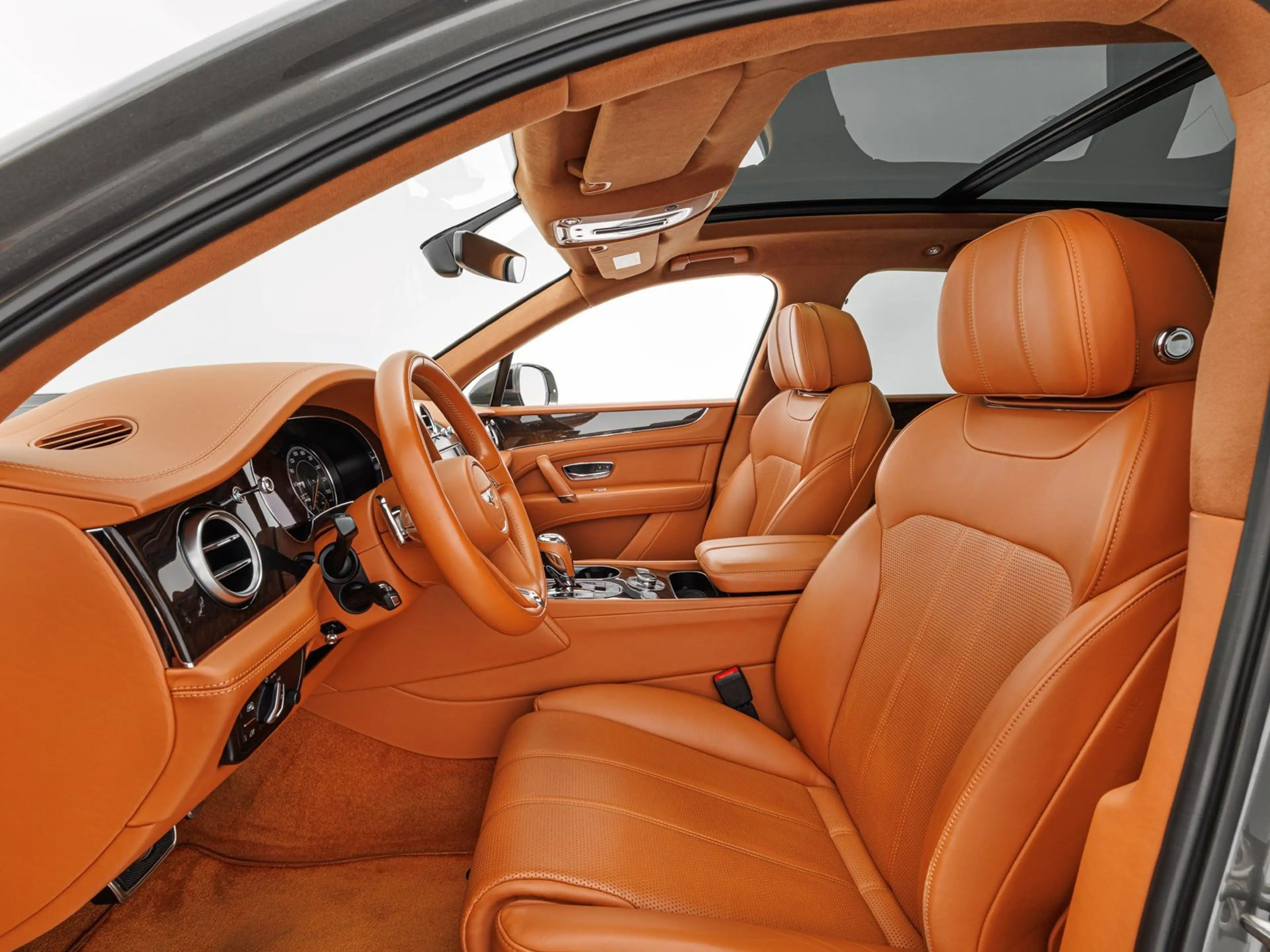 Bentley Bentayga Onyx — photo 9