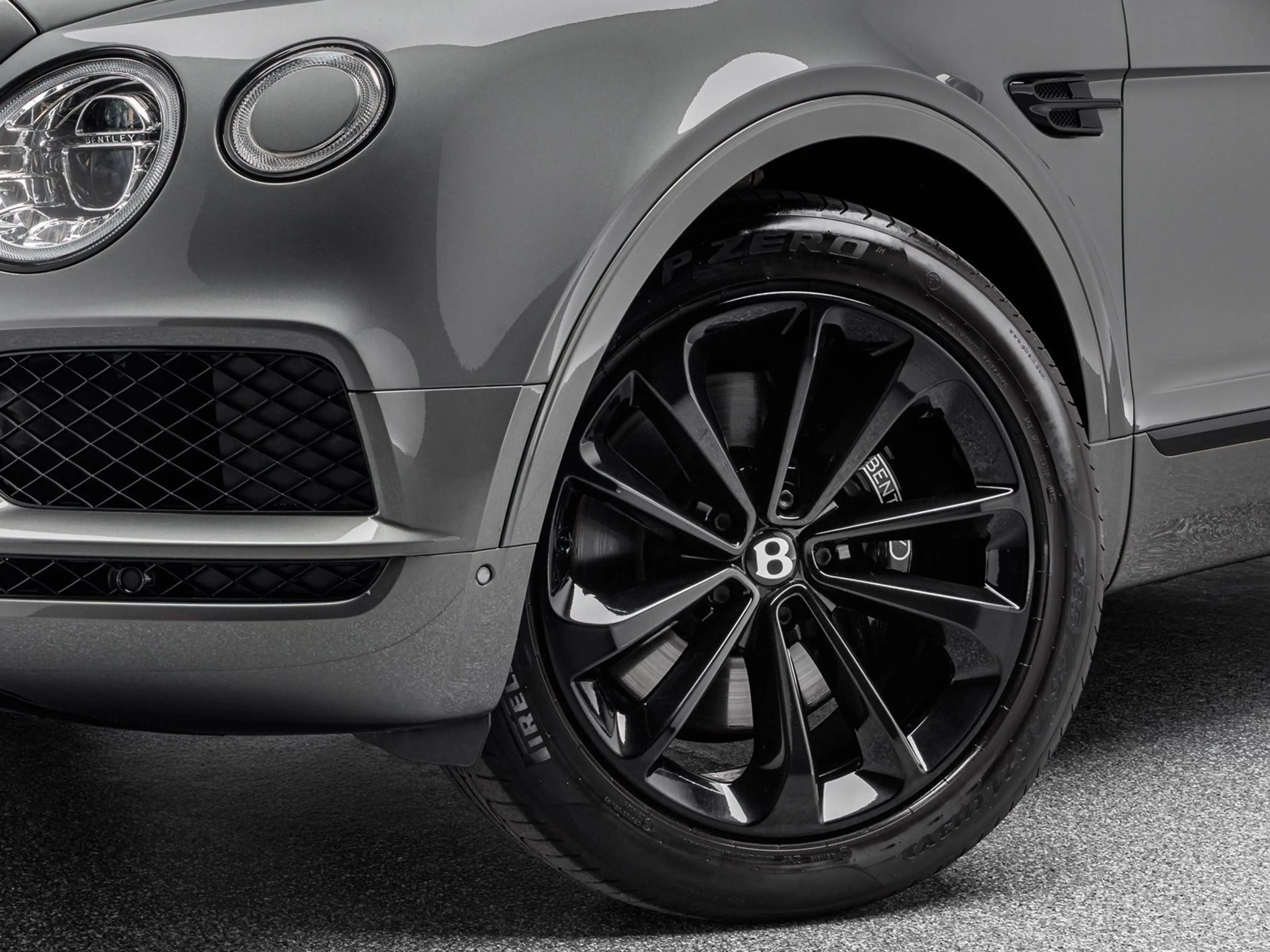 Bentley Bentayga Onyx — photo 7