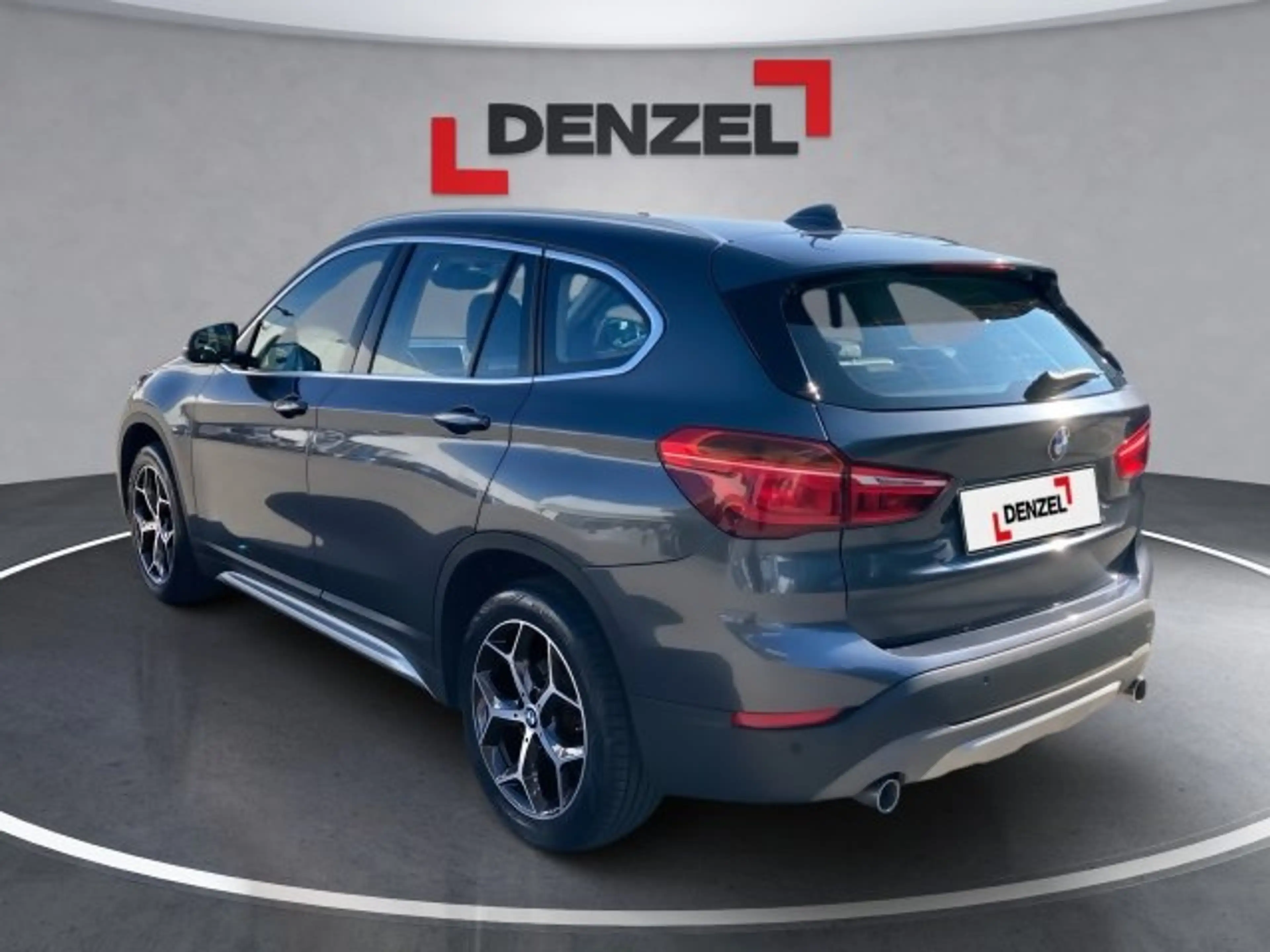 BMW X1 xDrive18d xLine Aut. — photo 3