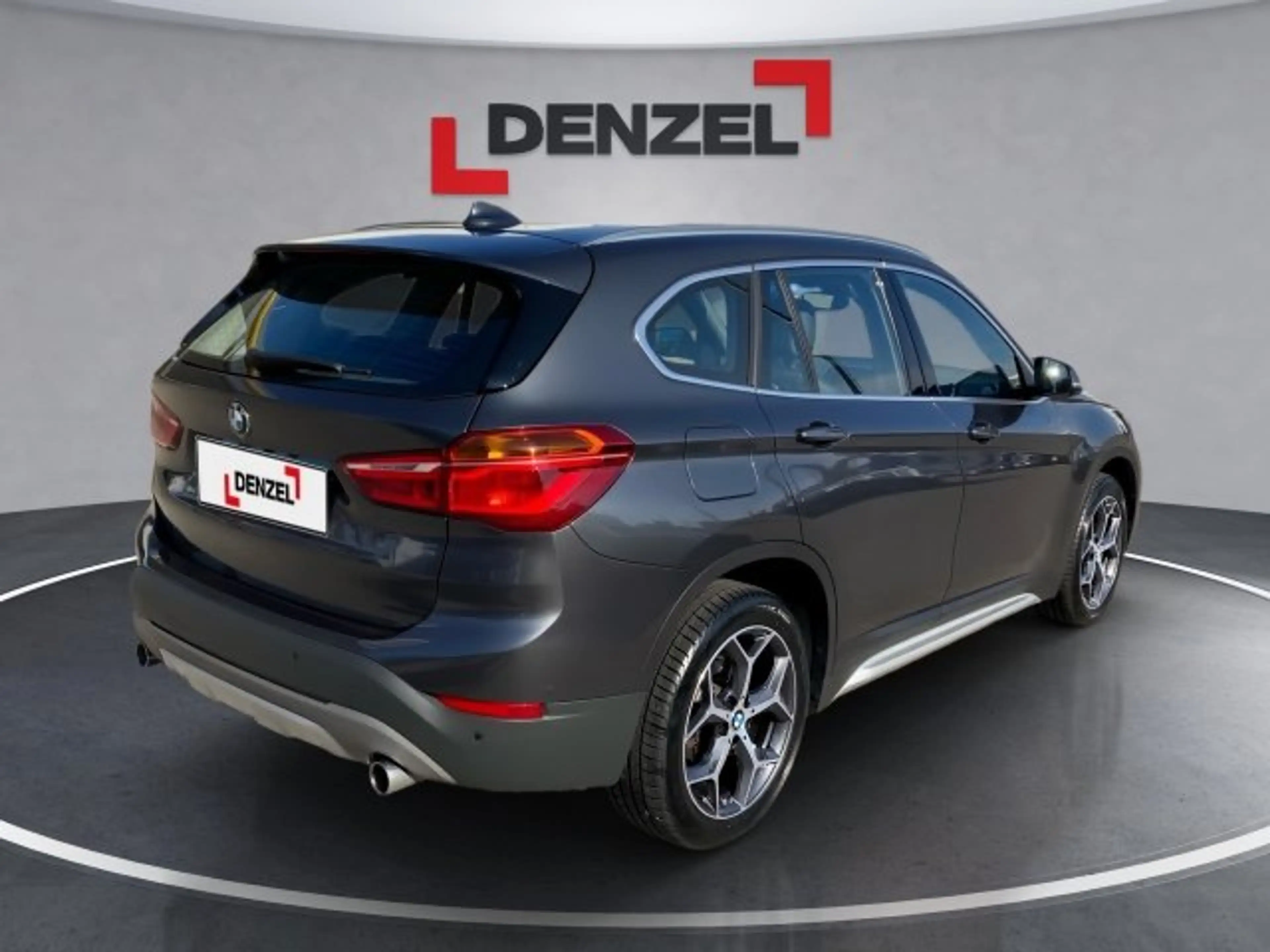 BMW X1 xDrive18d xLine Aut. — photo 4