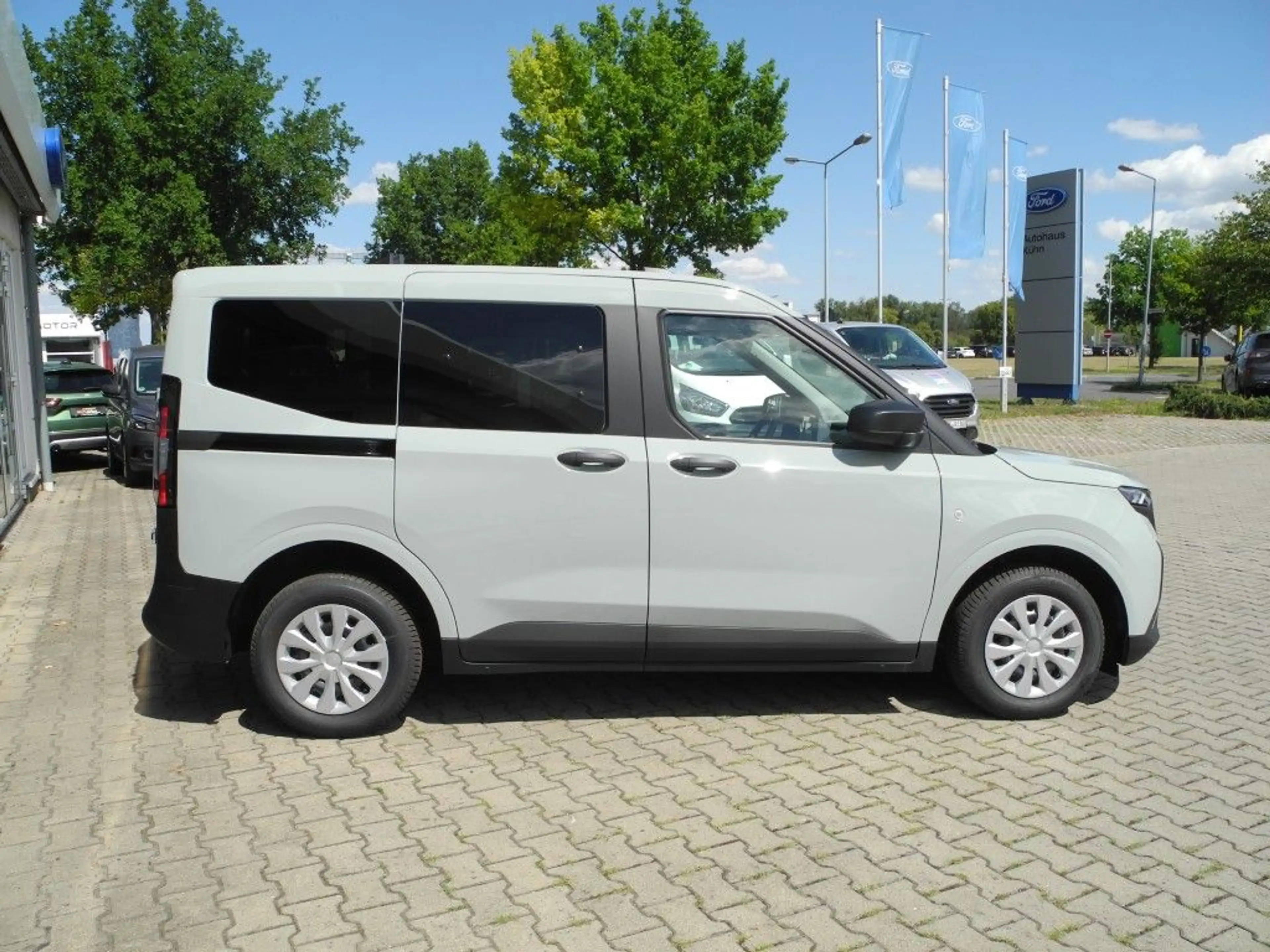 Ford Transit Courier 1,0 Trend - AHK, Winter-Pak., Allw., Kamera, PDC — photo 5