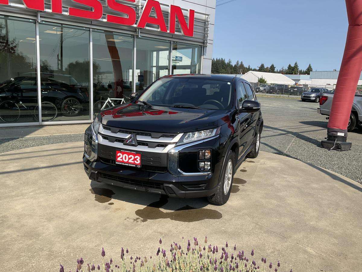 2023 Mitsubishi RVR ES | FWD | Fuel Efficient, Comfortable, and Ready
