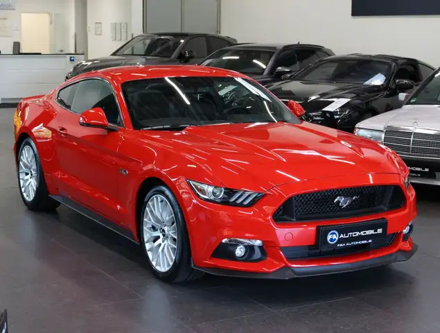 Ford Mustang view 2