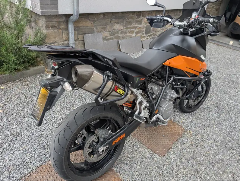 KTM 990 SUPERMOTO - foto 2