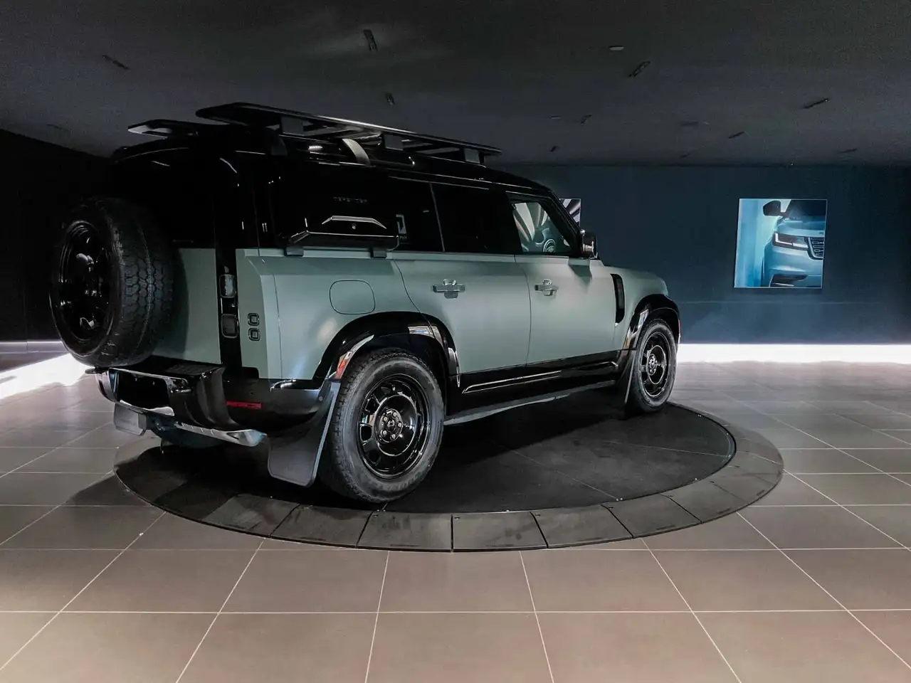 Land Rover Defender photo Land Rover Defender
