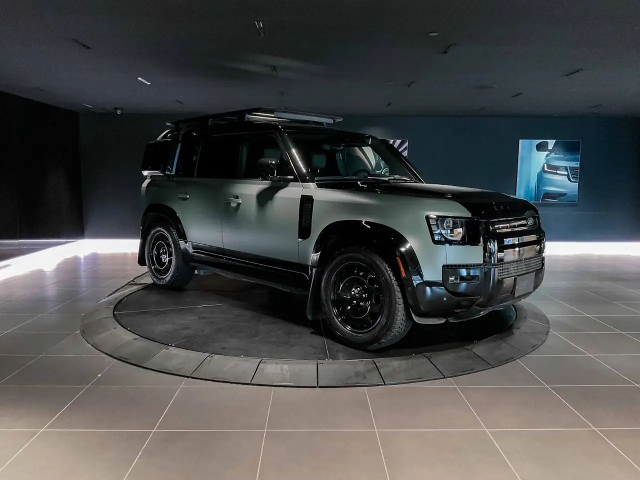 Land Rover Defender photo Land Rover Defender