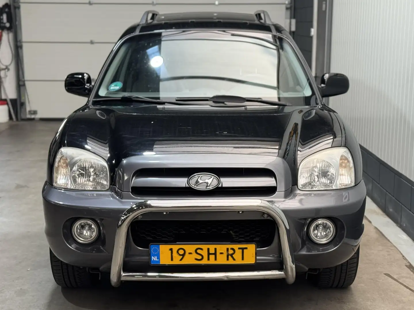 Hyundai SANTA FE 2.0i-16V Business Edition Zwart - 2