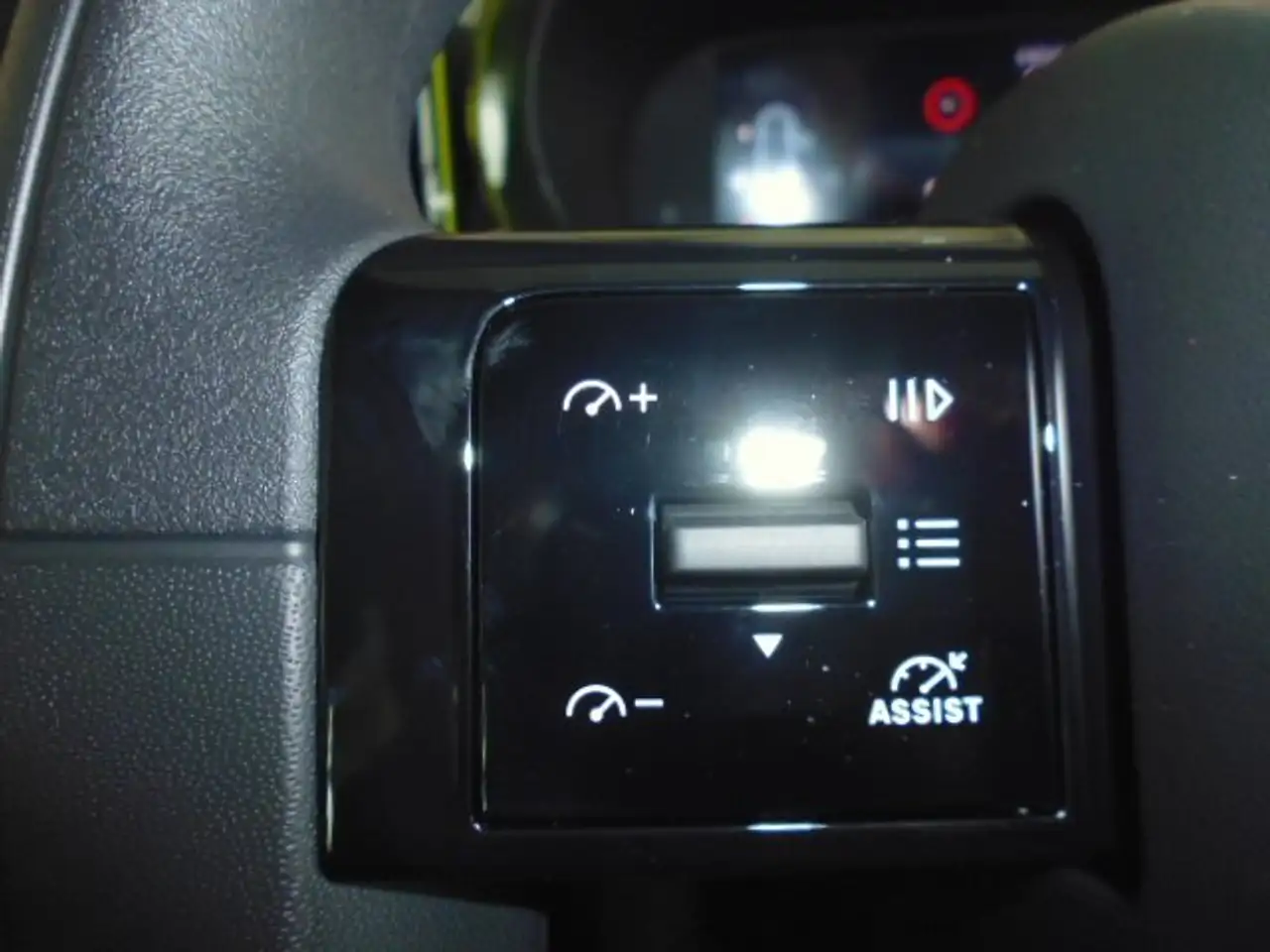Fiat Grande Panda 1.2 Hybrid 74 kW Icon LED, 10,25"Touchscreen 19
