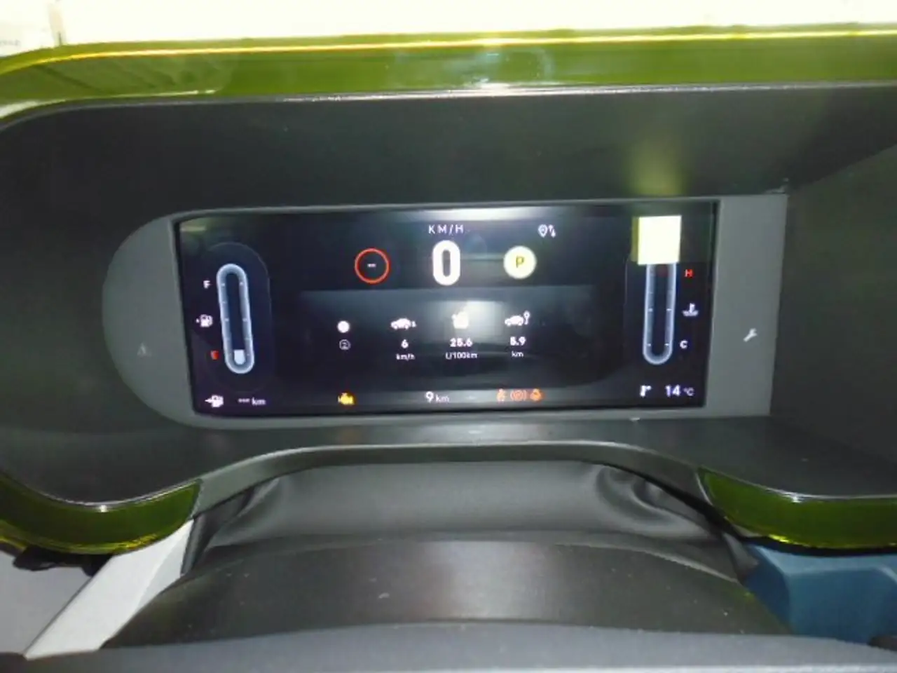 Fiat Grande Panda 1.2 Hybrid 74 kW Icon LED, 10,25"Touchscreen 14