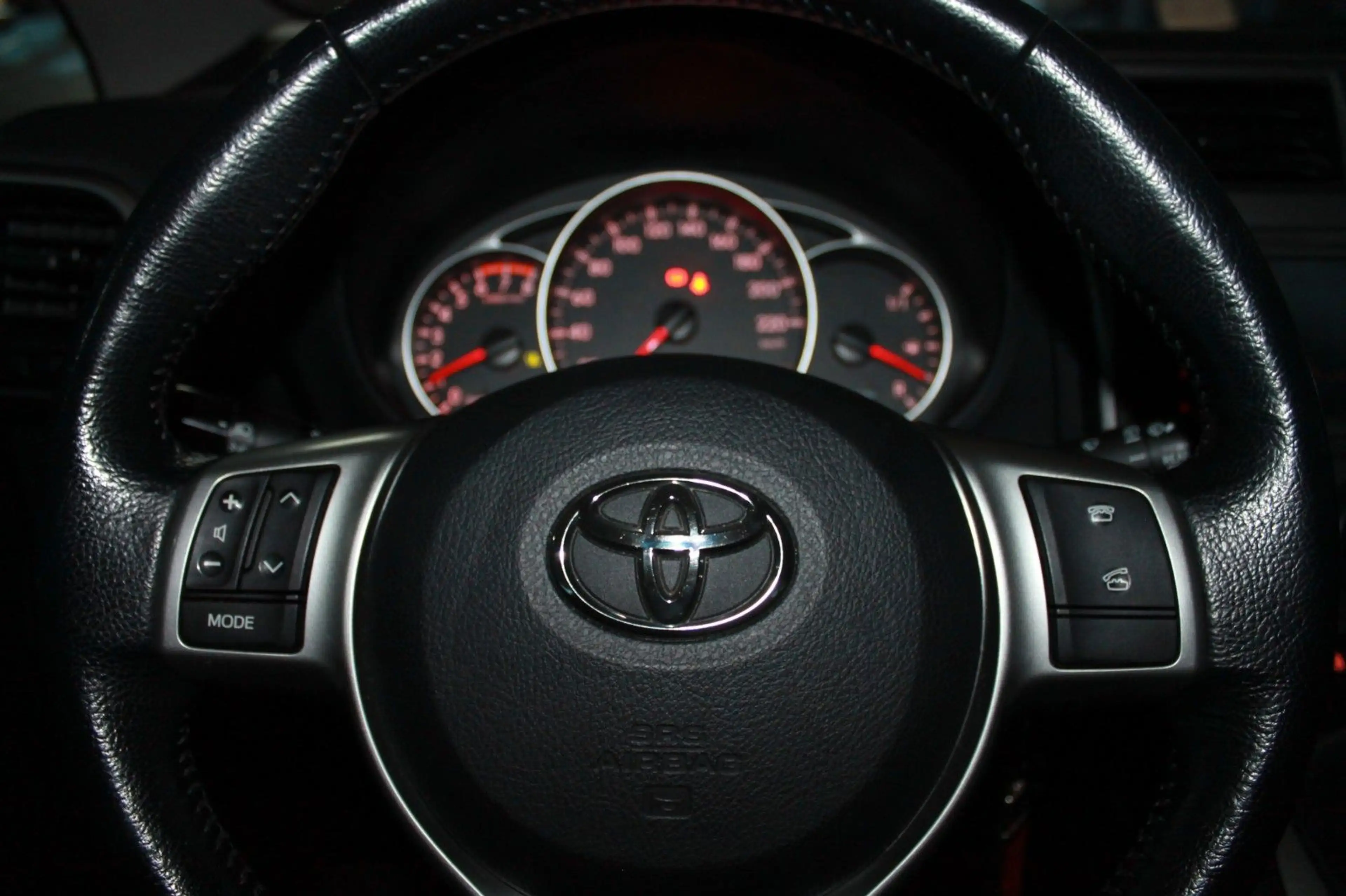 Toyota Verso-S Life — photo 15