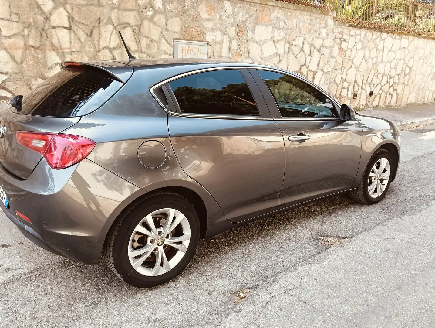 Alfa Romeo Giulietta Giulietta 1.6 jtdm(2) Exclusive Beige - 1
