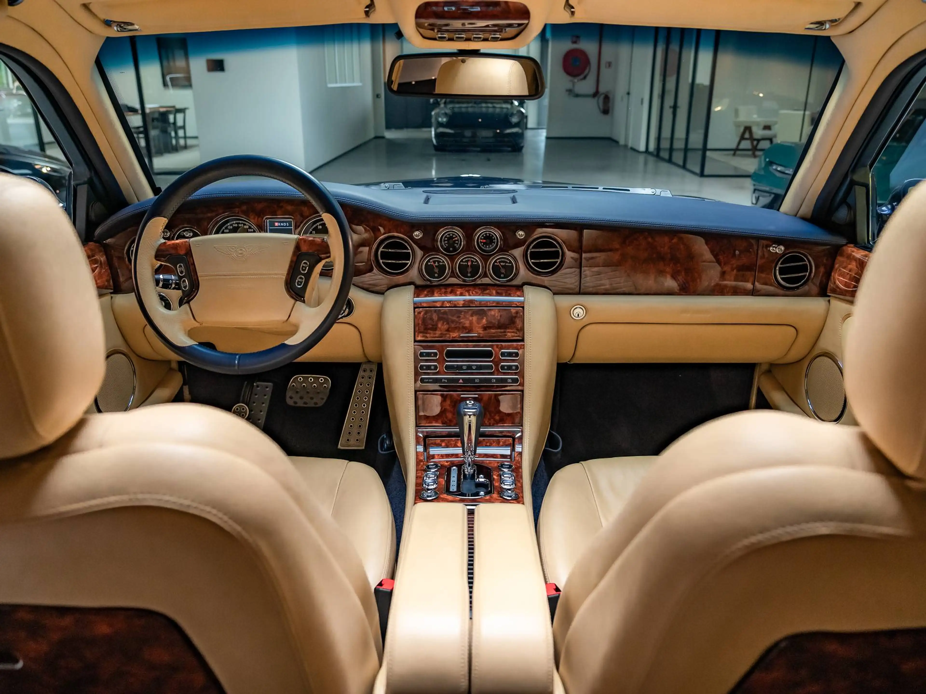 Bentley Arnage Arnage T 6.75 Turbo V8 Mulliner — photo 14