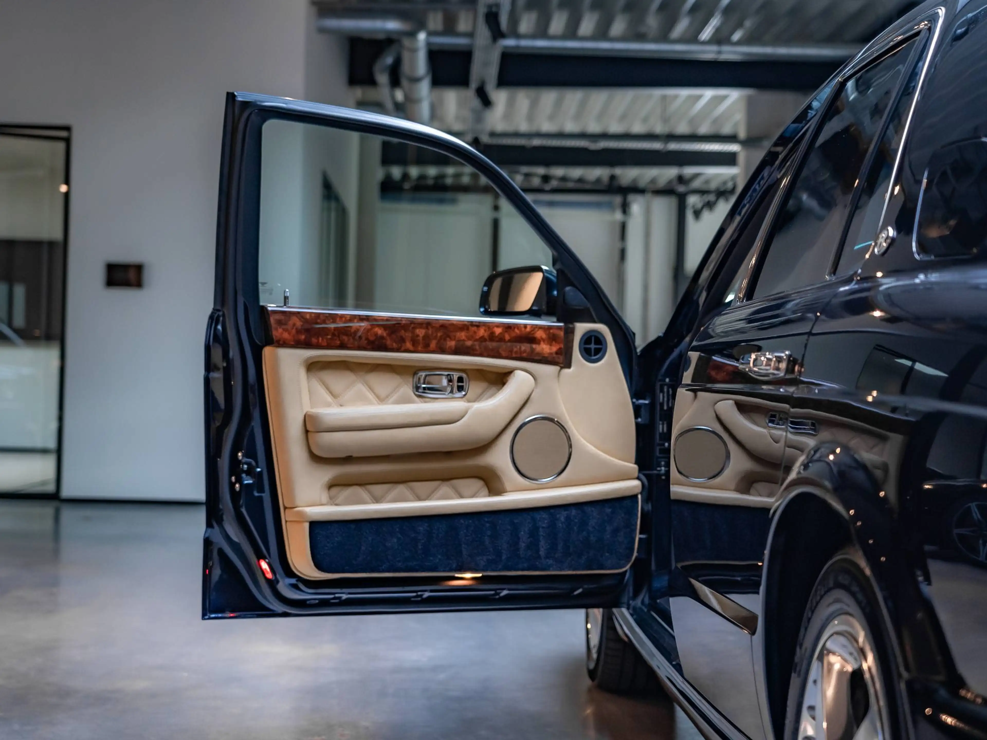 Bentley Arnage Arnage T 6.75 Turbo V8 Mulliner — photo 12