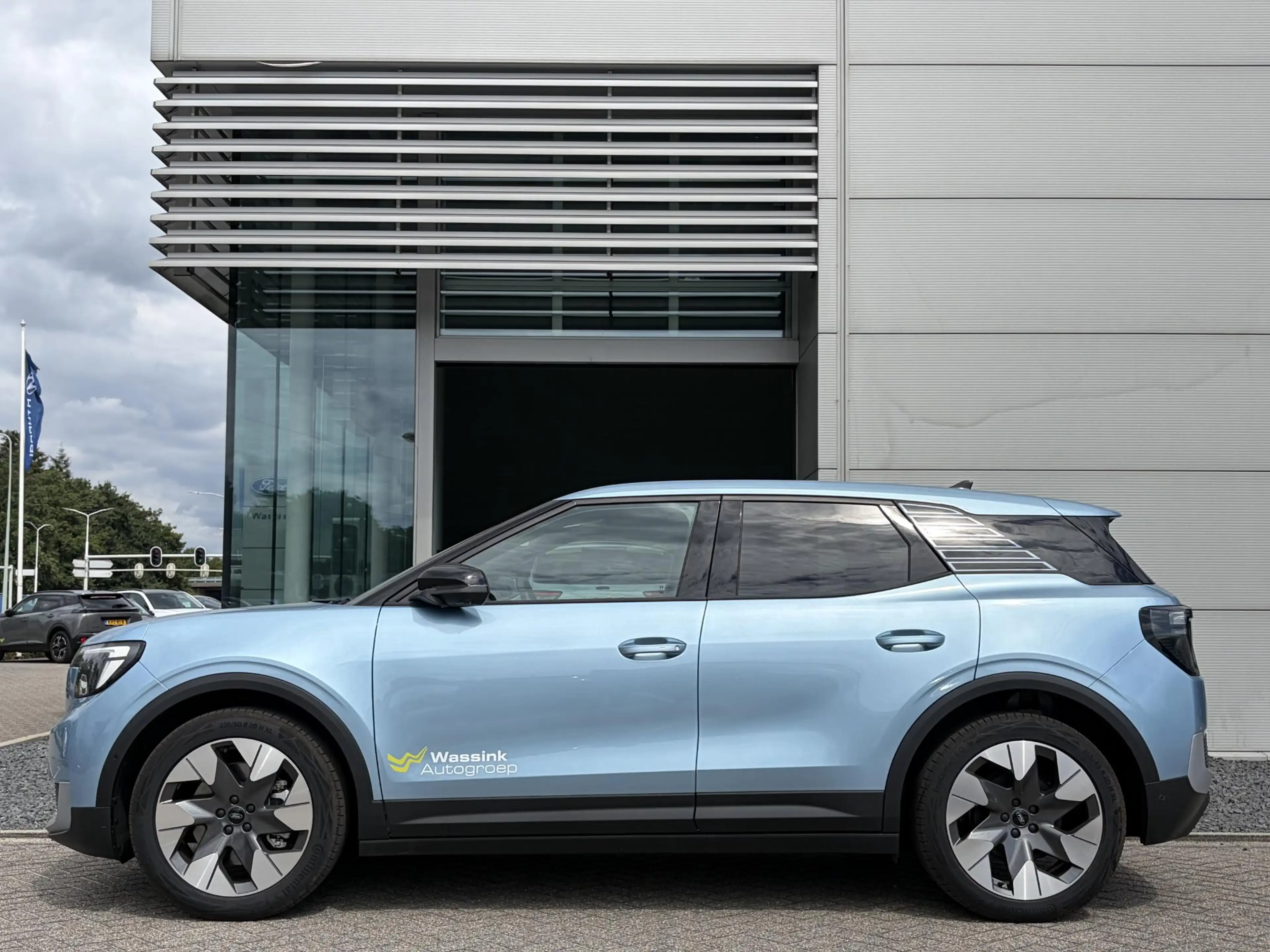 Ford Explorer Premium Extended Range RWD 77 kWh I 289 PK I Elect — photo 5