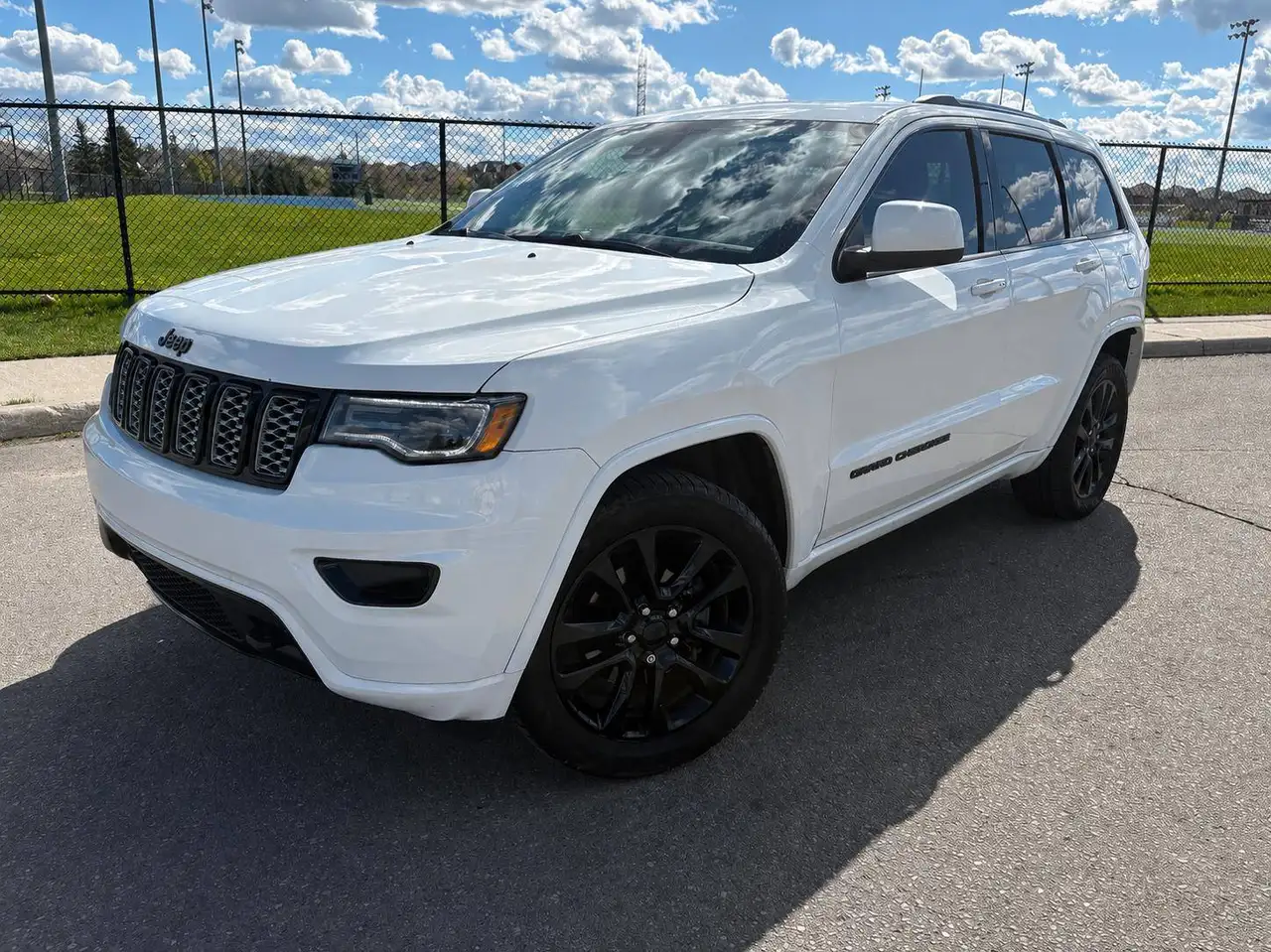 Jeep Grand Cherokee снимка Jeep Grand Cherokee