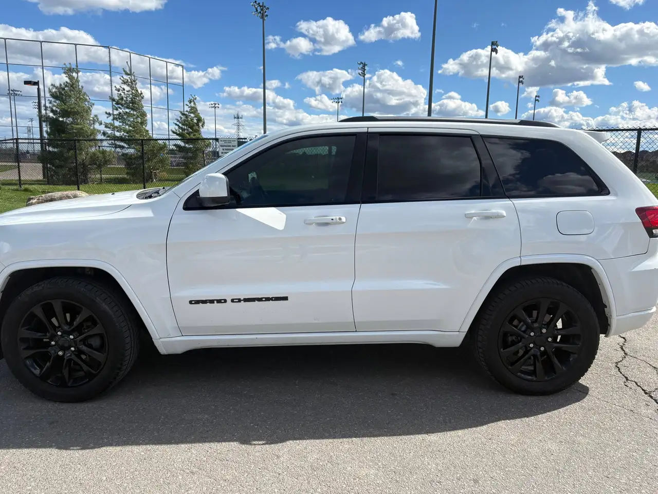 Jeep Grand Cherokee снимка Jeep Grand Cherokee
