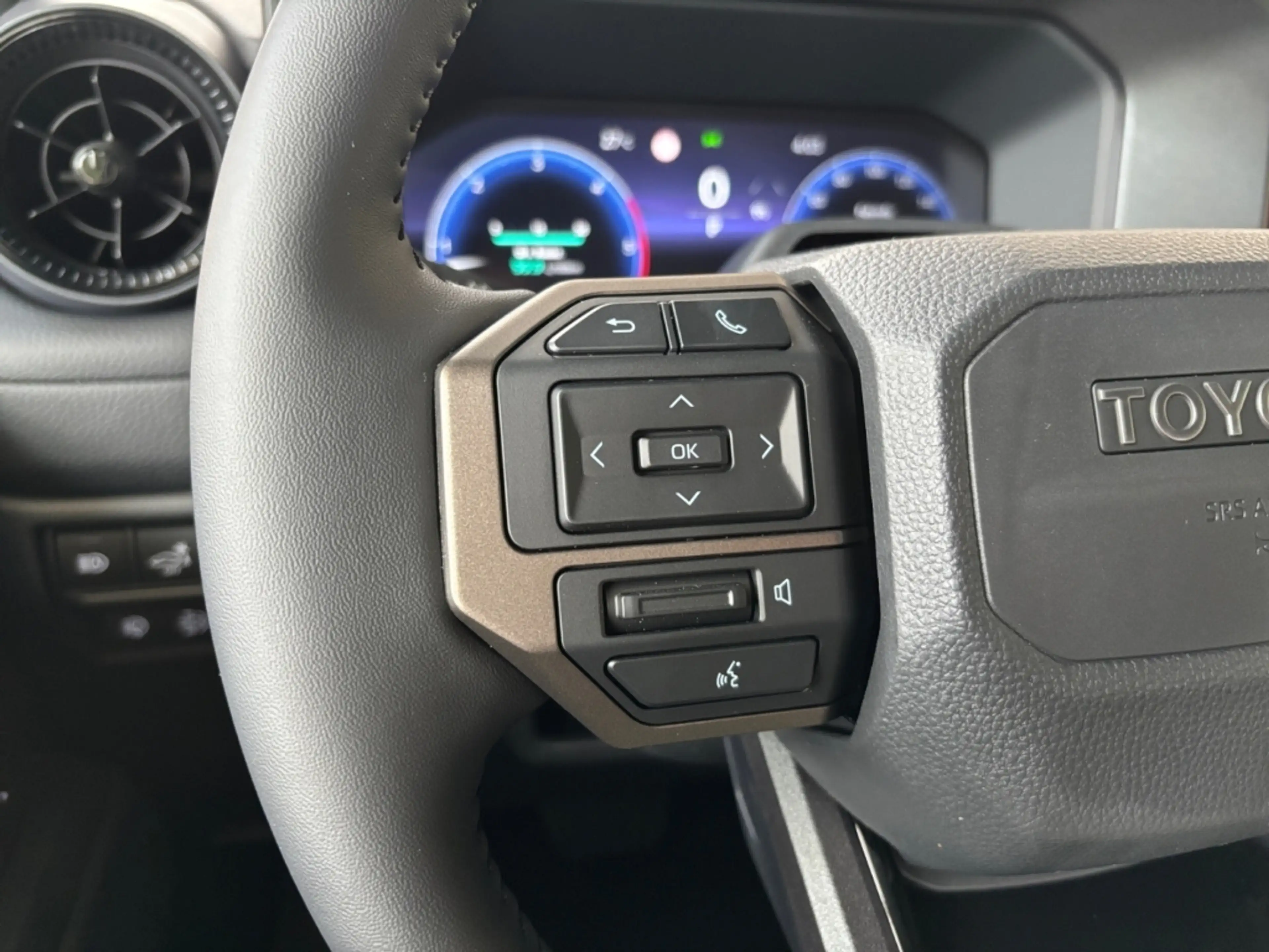 Toyota Land Cruiser 2,8 AWD *Lounge *Pano *Sitzlüftung — photo 13