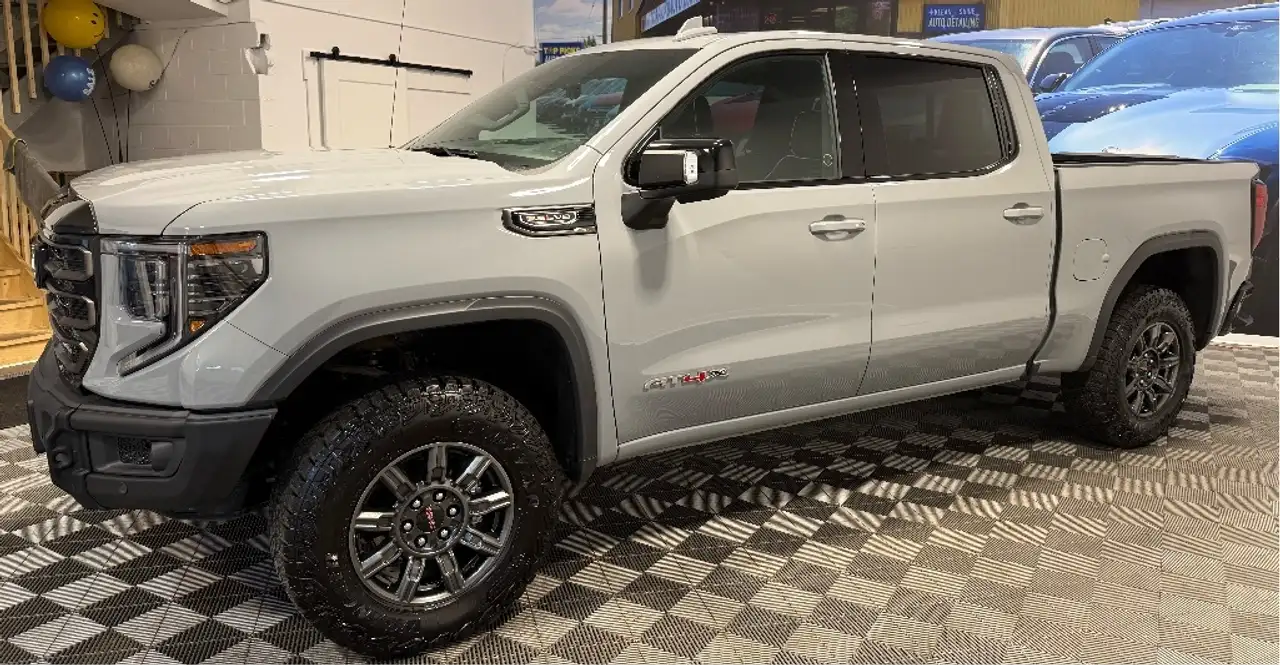 GMC Sierra 1500 photo GMC Sierra 1500