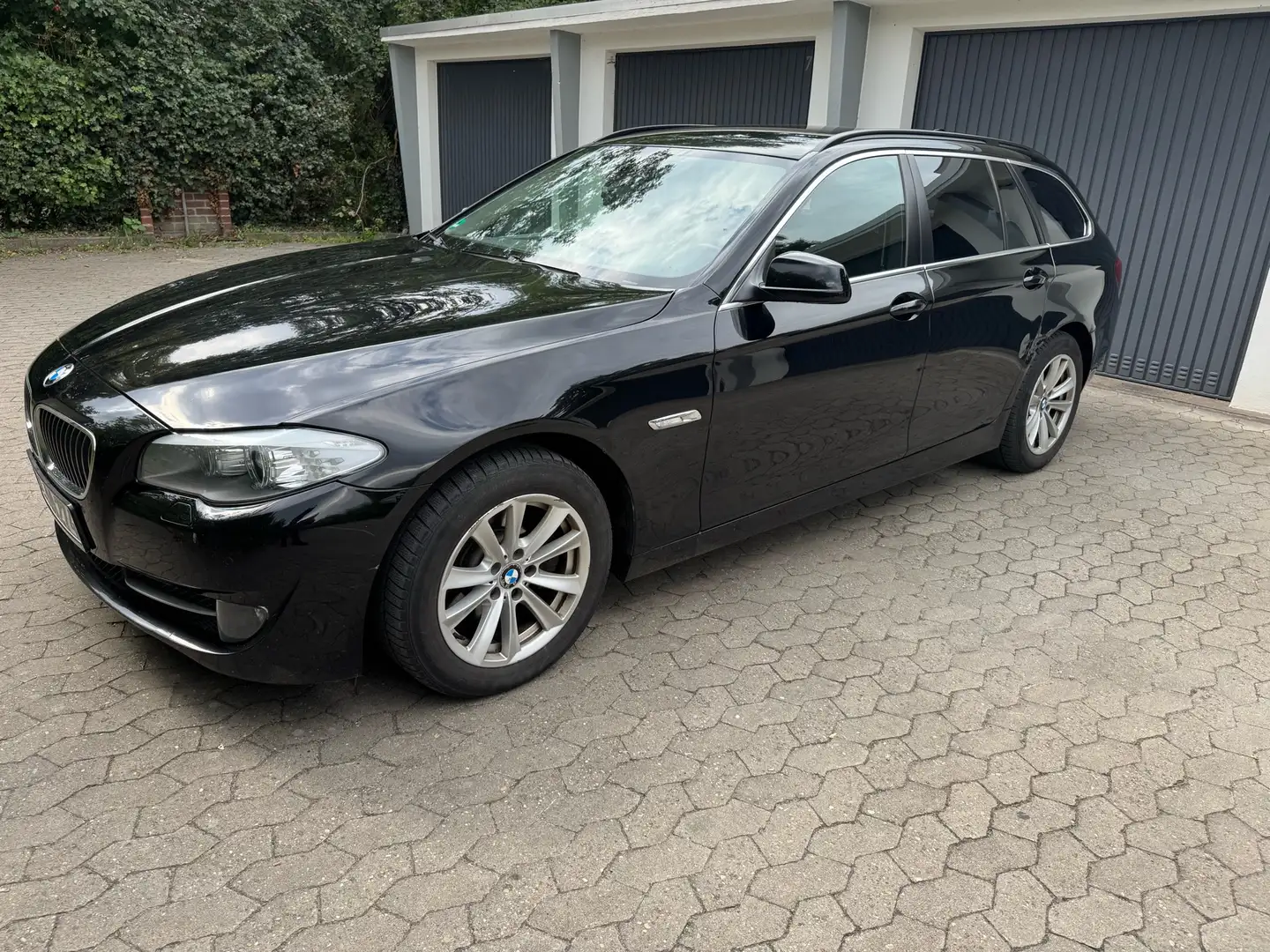 BMW 520 520d Touring - 1