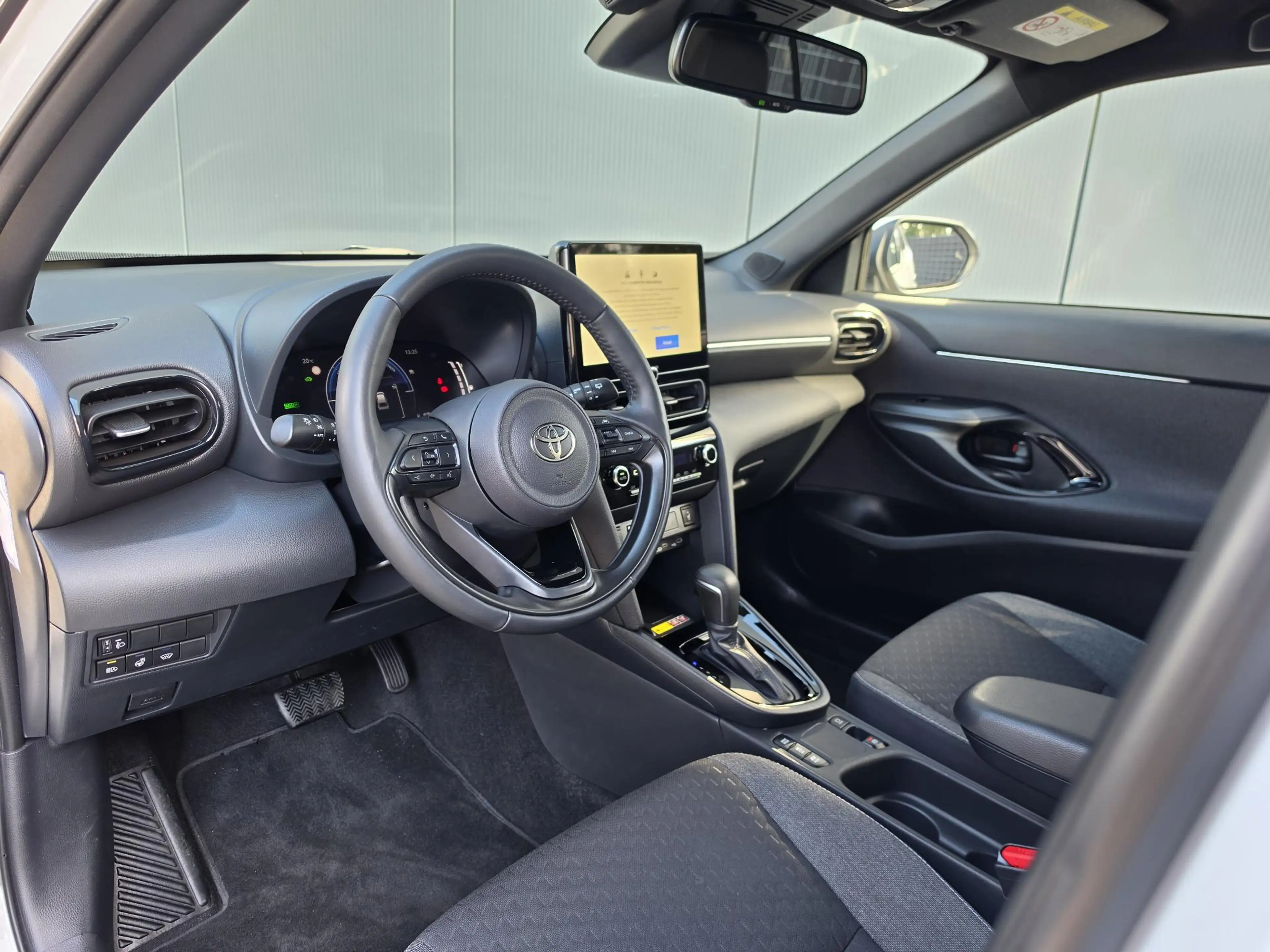 Toyota Yaris Cross 1.5 Hybrid 115 Dynamic | Comfort pack | — photo 6