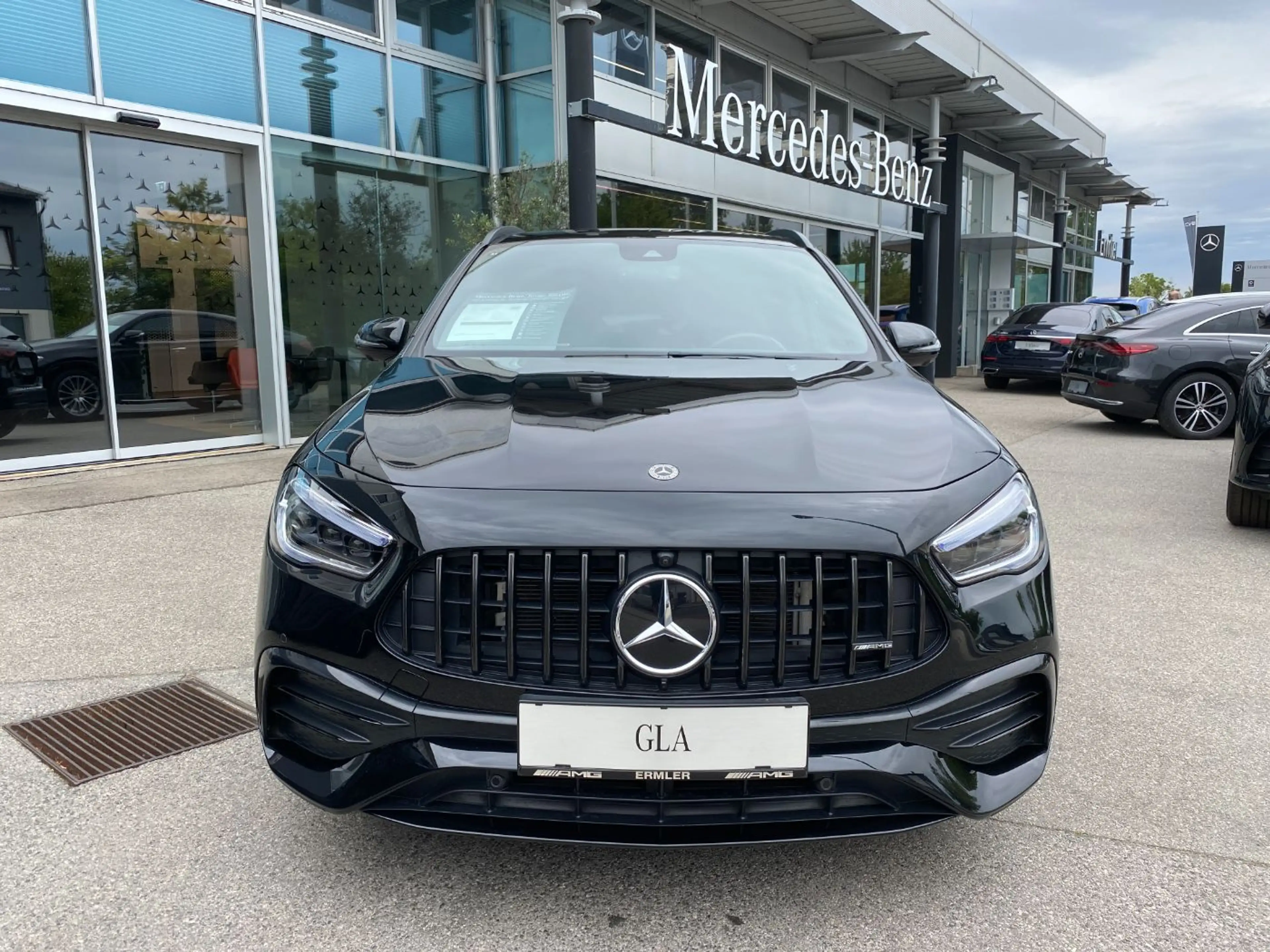 Mercedes-Benz A 35 AMG GL 4MATIC AMG Distr Pano MBUX Klima Mbeam — photo 3