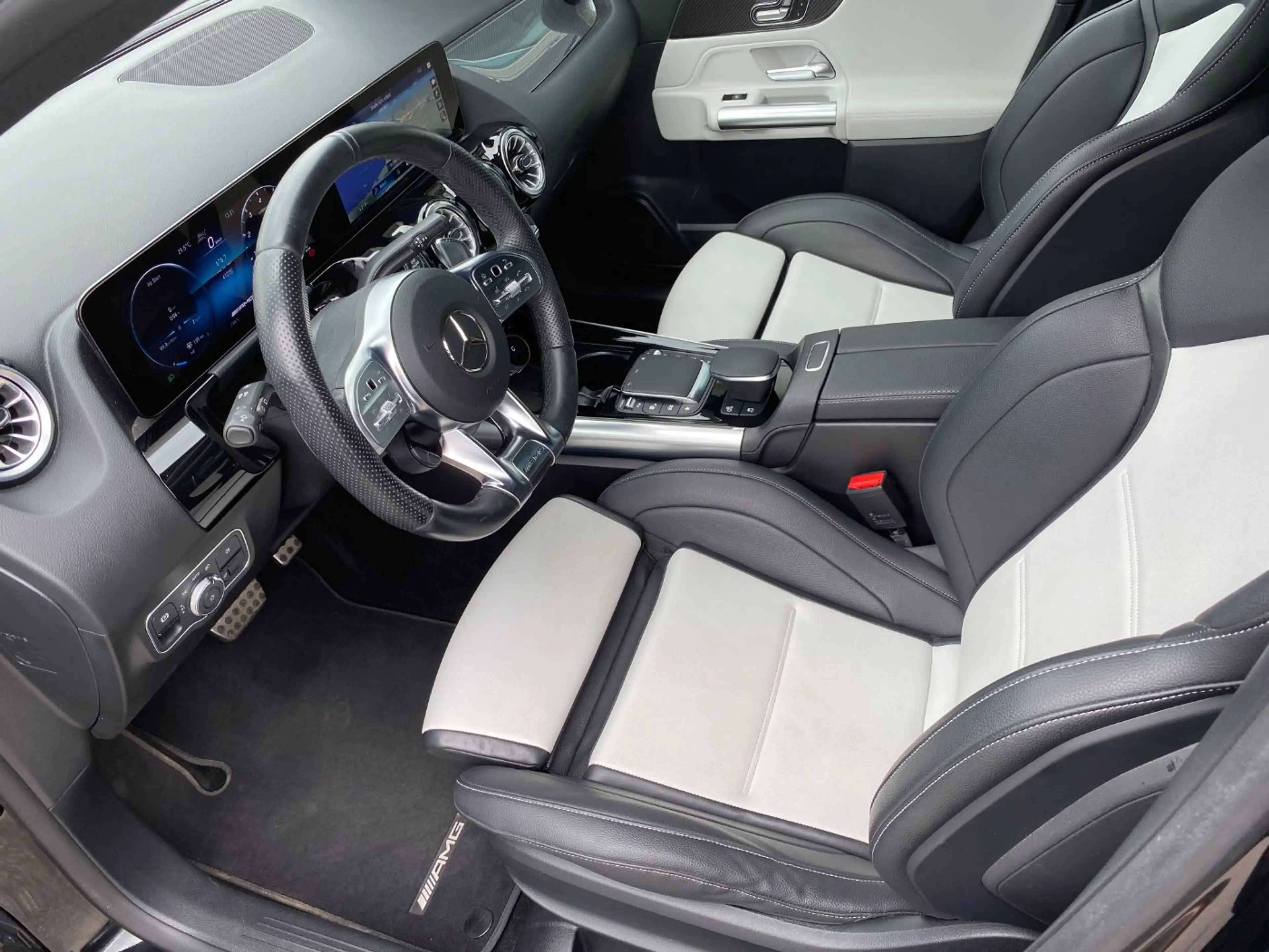 Mercedes-Benz A 35 AMG GL 4MATIC AMG Distr Pano MBUX Klima Mbeam — photo 11