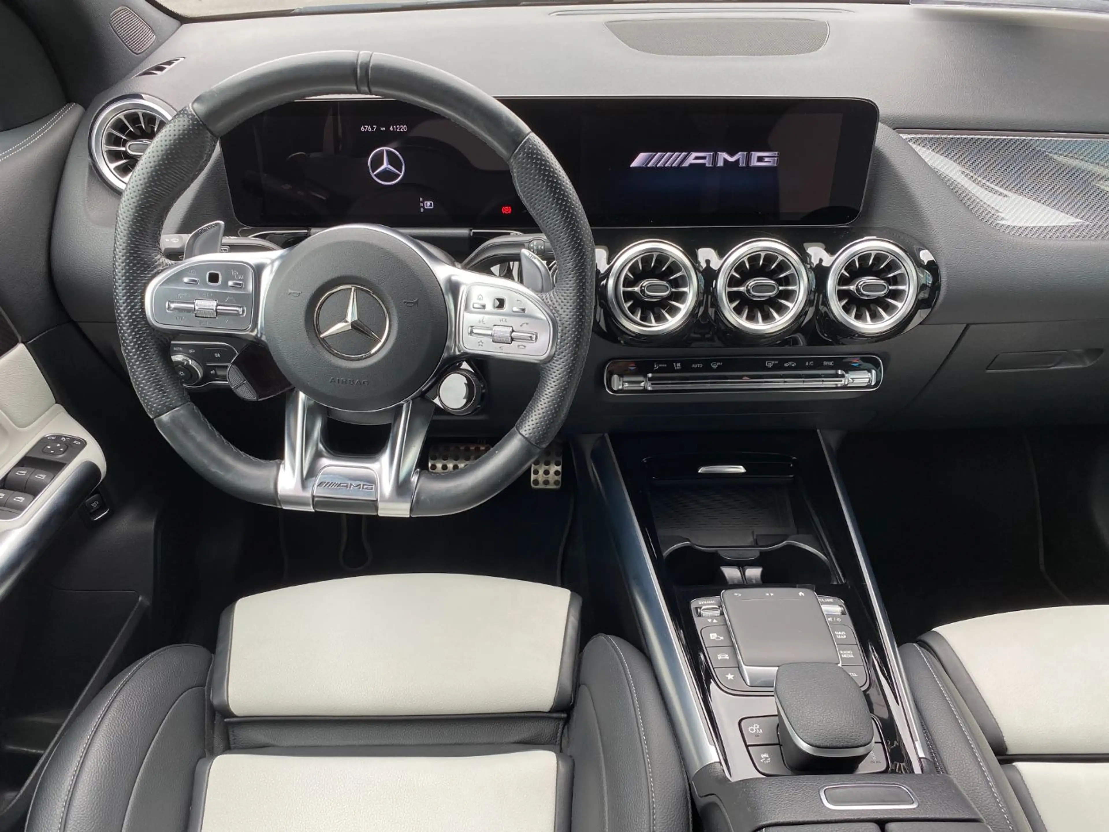 Mercedes-Benz A 35 AMG GL 4MATIC AMG Distr Pano MBUX Klima Mbeam — photo 7