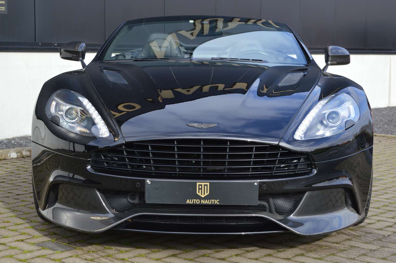 Aston Martin Vanquish Volante V12 Carbon Edition -  - Joinsteer - #2
