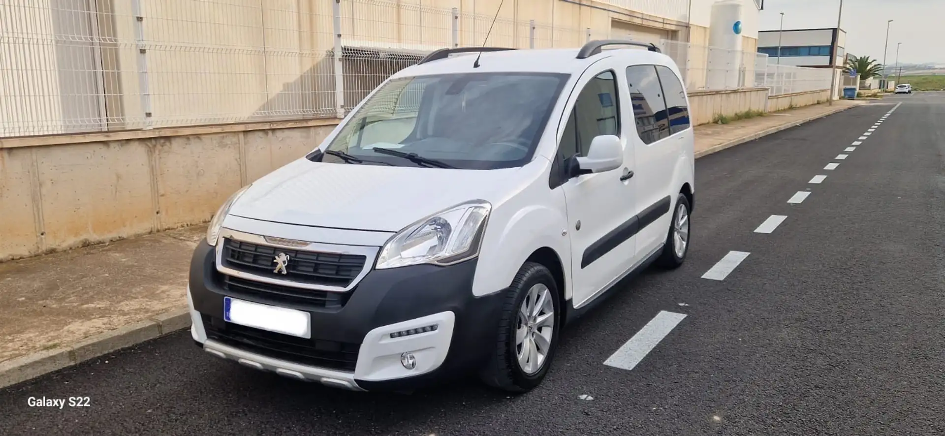 Peugeot Partner Tepee 1.6BlueHDI Access 100 Blanco - 1