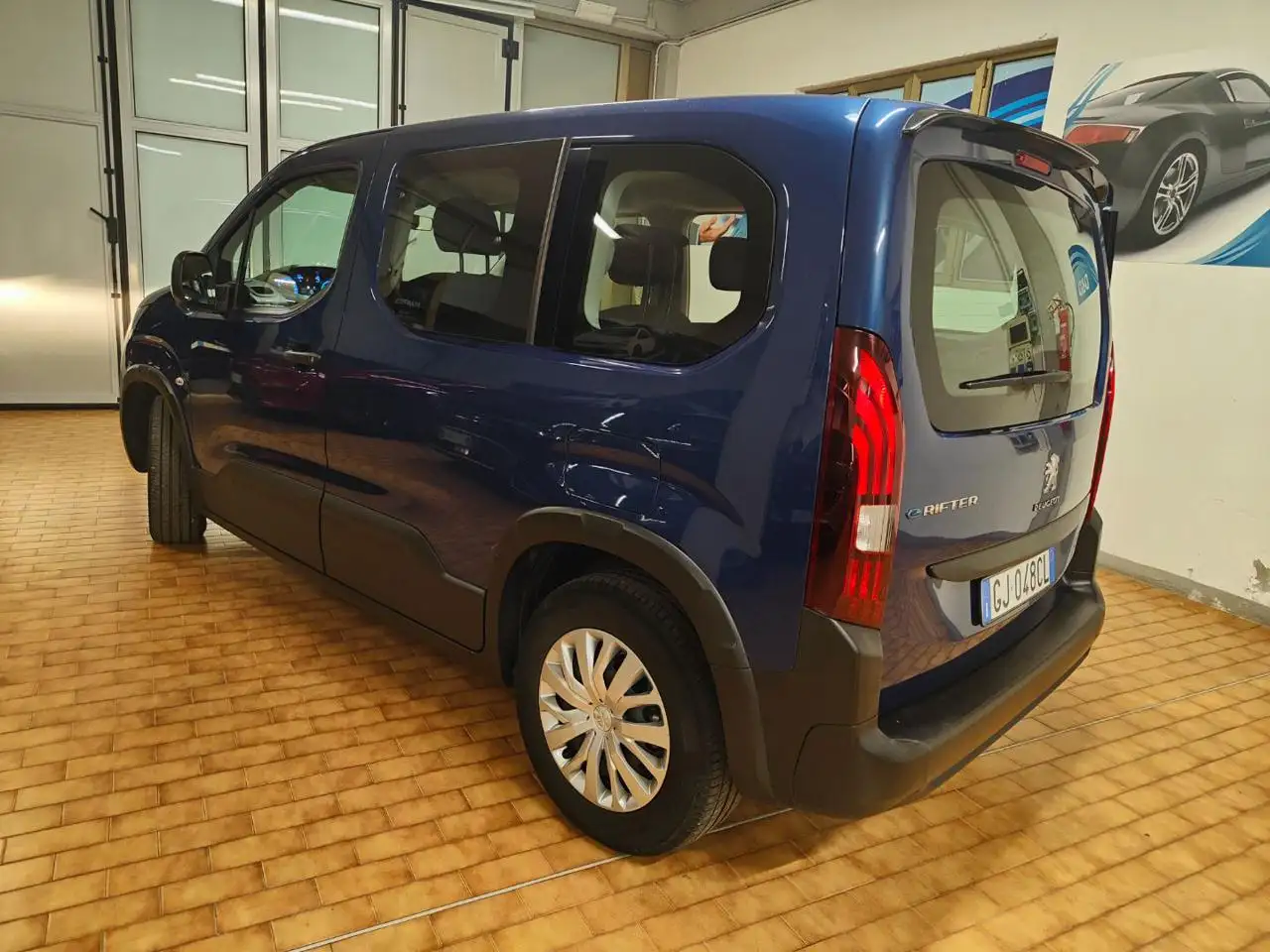 Peugeot e-Rifter 5 POSTI ELETTRICO A PIANALE UNICO 9