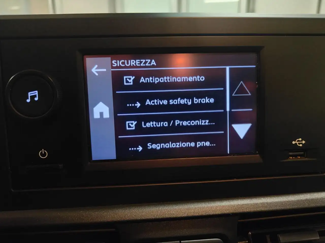 Peugeot e-Rifter 5 POSTI ELETTRICO A PIANALE UNICO 19