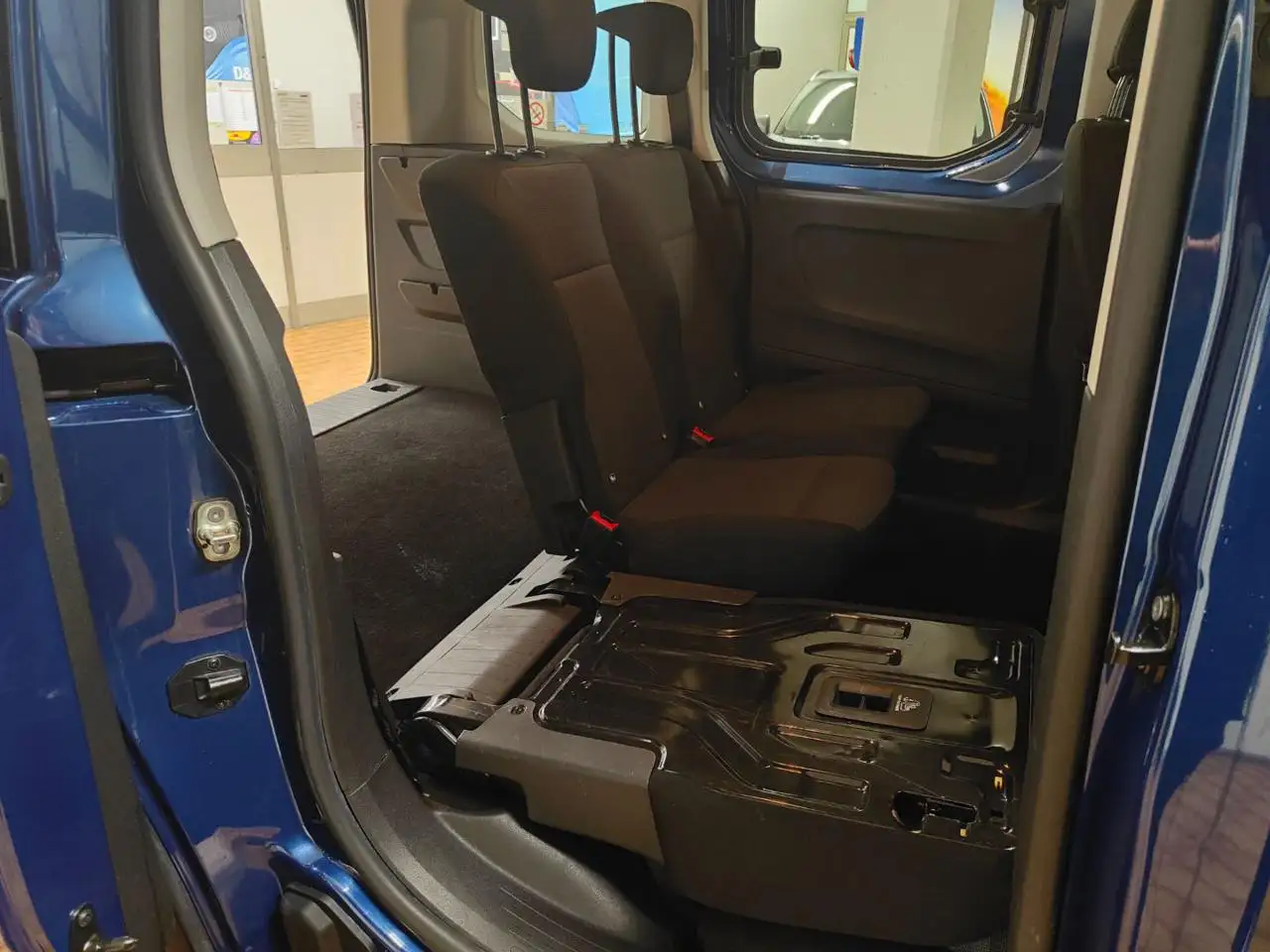 Peugeot e-Rifter 5 POSTI ELETTRICO A PIANALE UNICO 25