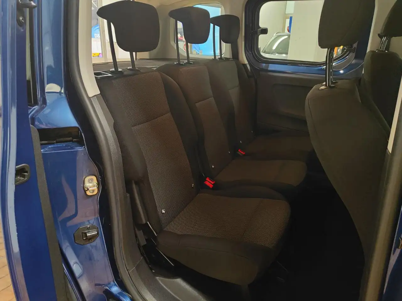 Peugeot e-Rifter 5 POSTI ELETTRICO A PIANALE UNICO 24