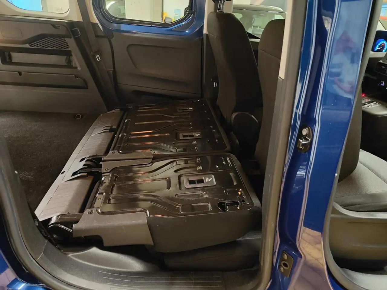 Peugeot e-Rifter 5 POSTI ELETTRICO A PIANALE UNICO 26