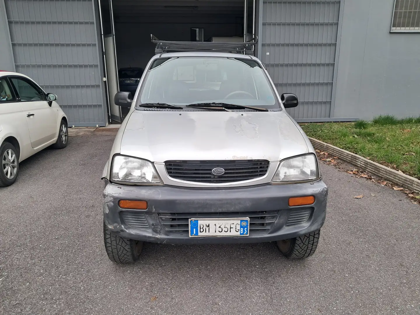 Daihatsu Terios Terios 1.3 SX 4x4 Plateado - 2