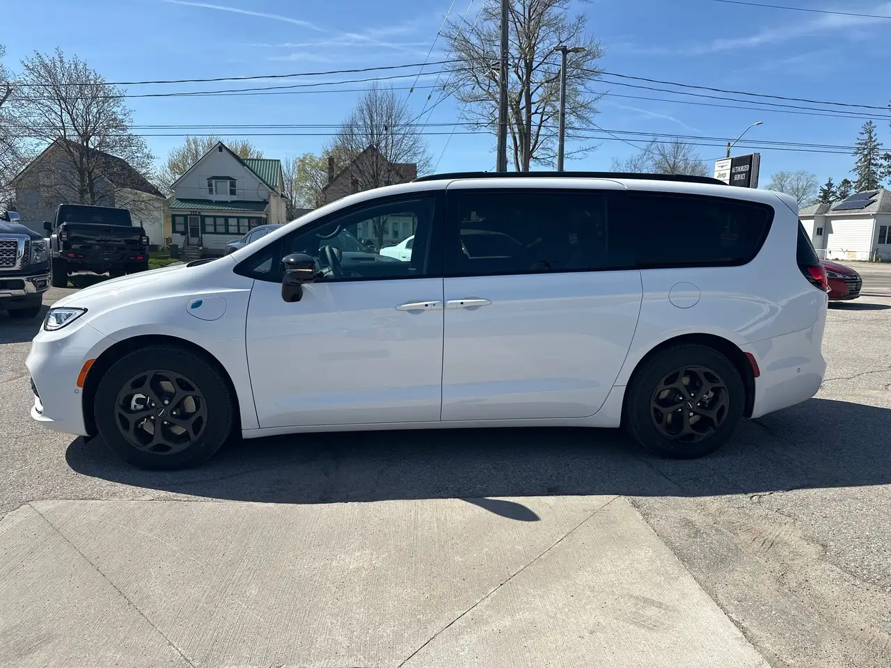 Chrysler Pacifica снимка Chrysler Pacifica