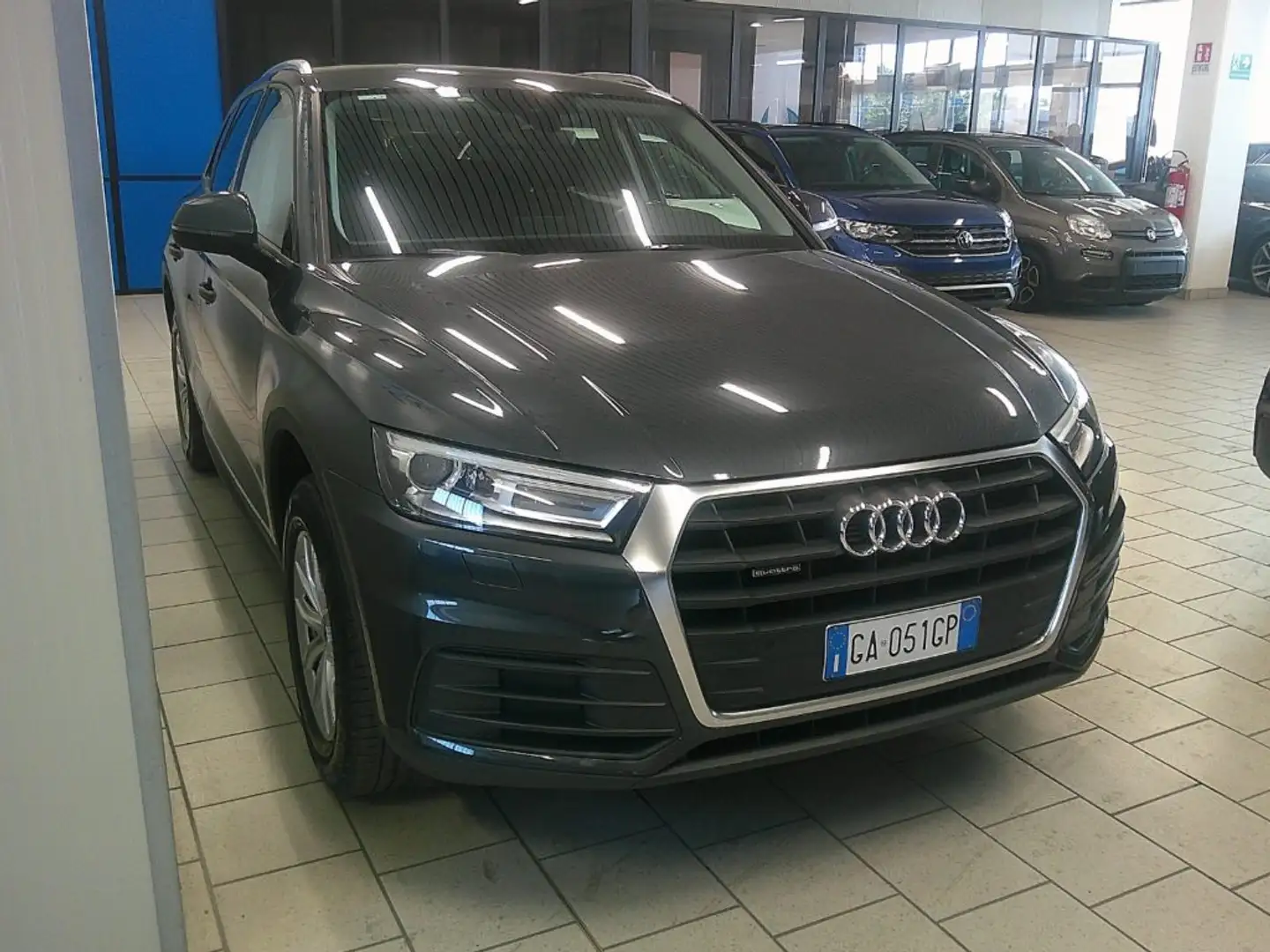 Audi Q5 35 TDI quattro S tronic Business Navi Garanzia 24M Gris - 2