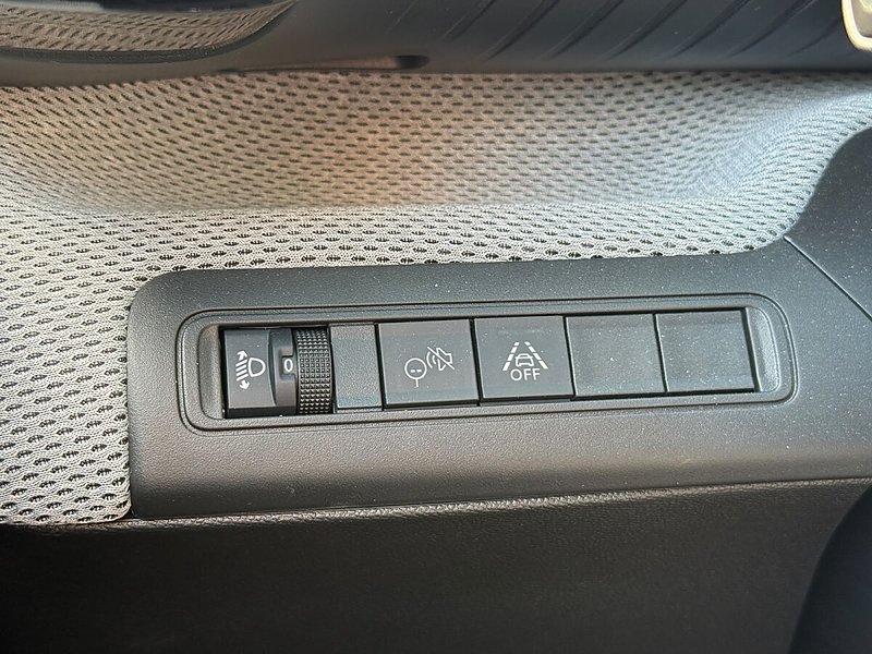 Citroen C3 e-C3 113 44kWh You Pack Plus mit Neuwagencharakter — photo 14
