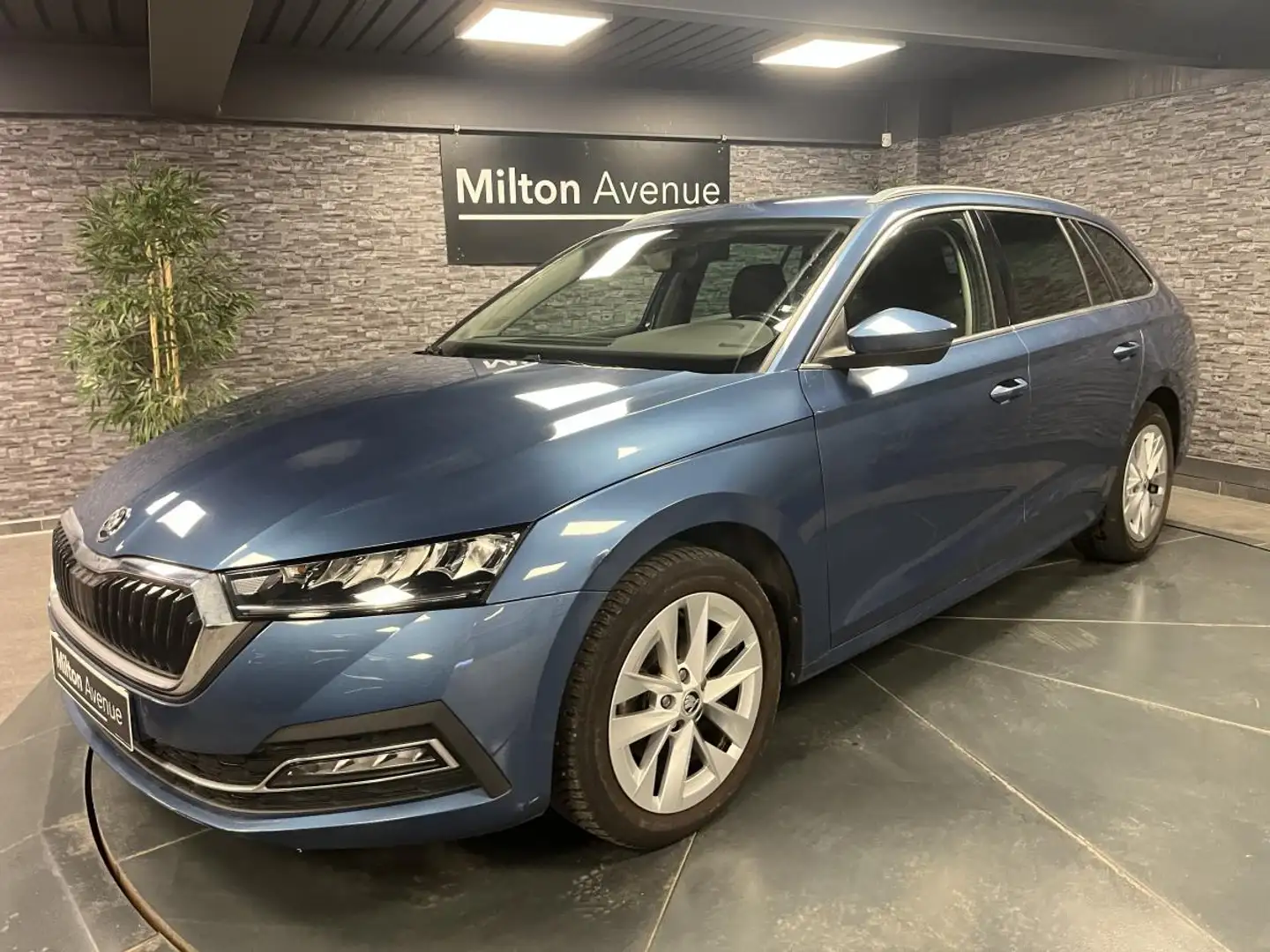Skoda Octavia Octavia Combi 2.0 TDI - 150 - BV DSG IV - Style Bleu - 1