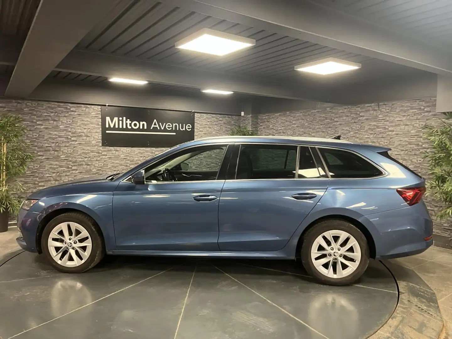Skoda Octavia Octavia Combi 2.0 TDI - 150 - BV DSG IV - Style Bleu - 2
