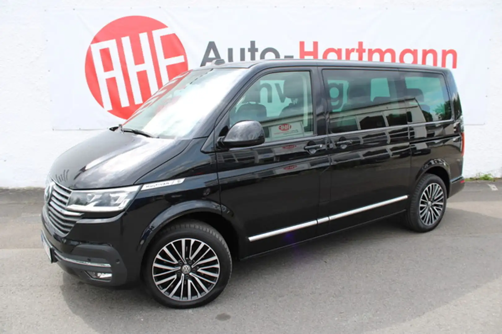 Volkswagen T6.1 Multivan 2.0TDI Highline 4M 18" ACC Ahk Nav Schwarz - 1