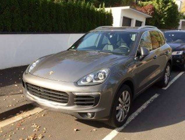 Porsche Cayenne Tiptr.S, Pano-Da,Luftfed,Anhäng,BOSE,SitzHz,Kam
