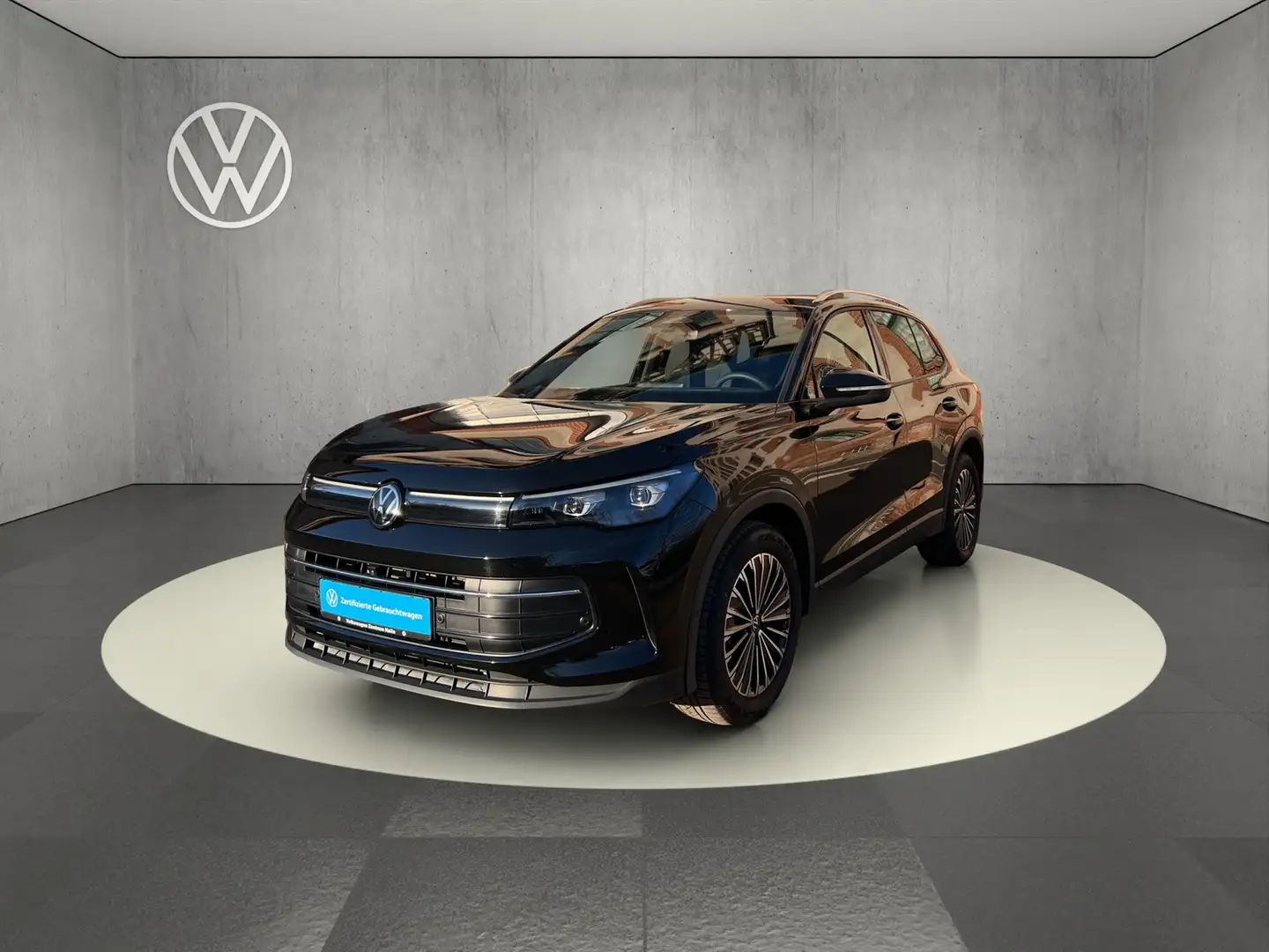 Volkswagen Tiguan 2,0 l TDI SCR Goal DSG Schwarz - 2