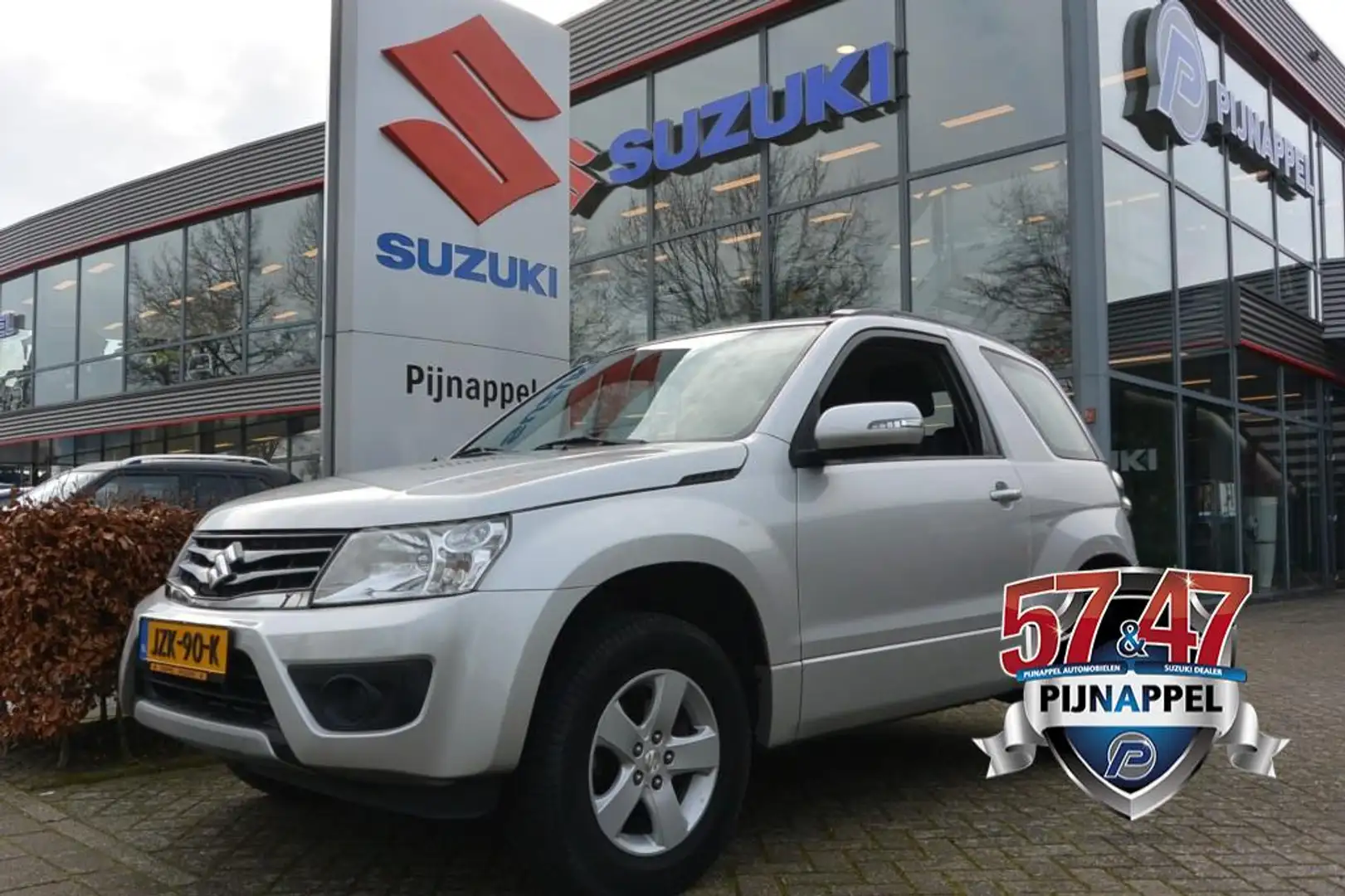 Suzuki Grand Vitara 2.4 Exclusive AUTOMAAT 3-deurs - 1.600 kg trekkrac Plateado - 1